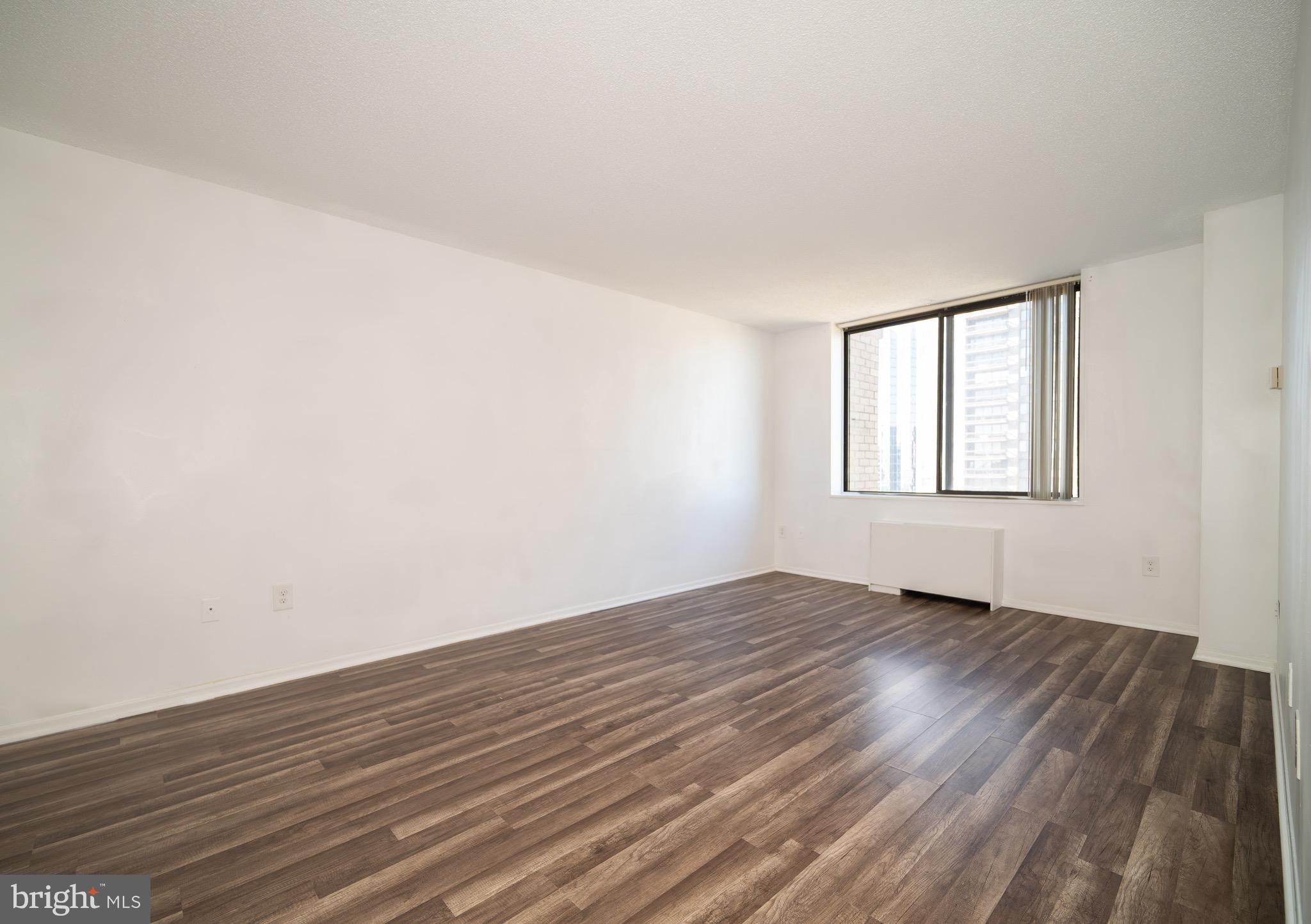 SKYLINE PLAZA - Residential