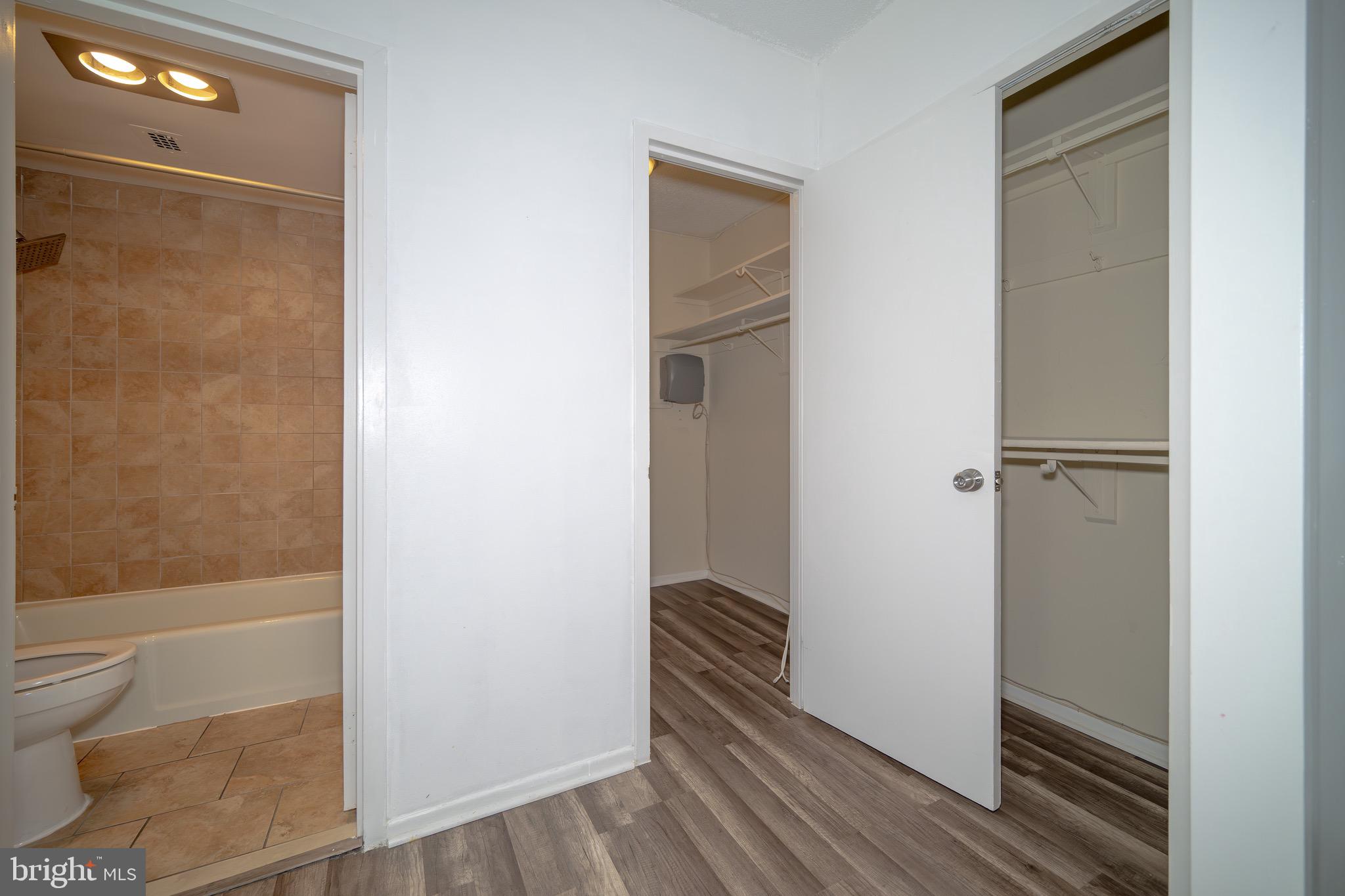 SKYLINE PLAZA - Residential