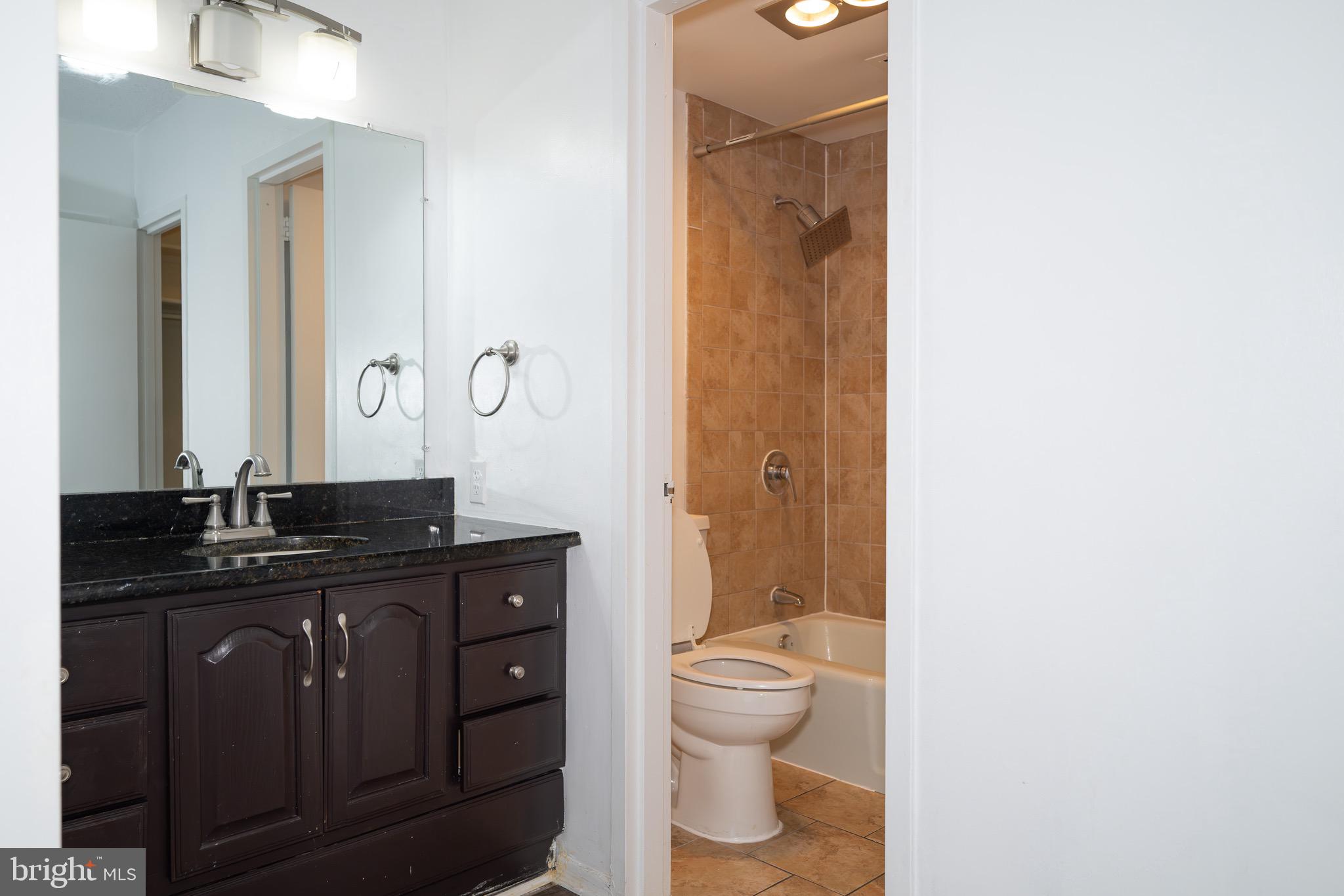 SKYLINE PLAZA - Residential