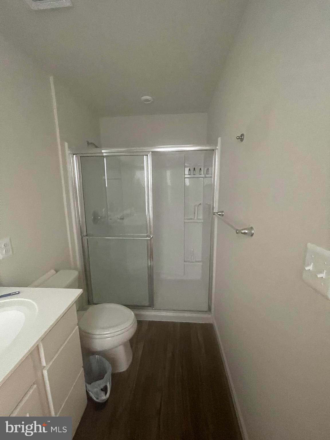 CHANDLERS GLEN - Residential Lease