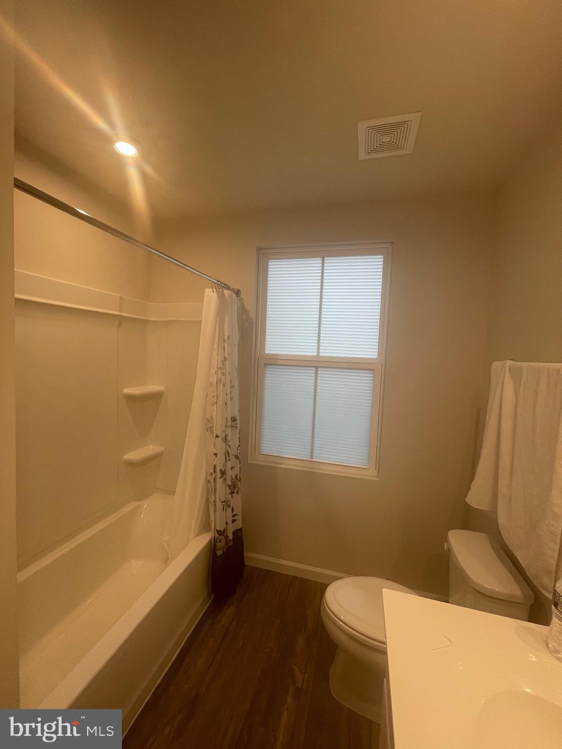 CHANDLERS GLEN - Residential Lease