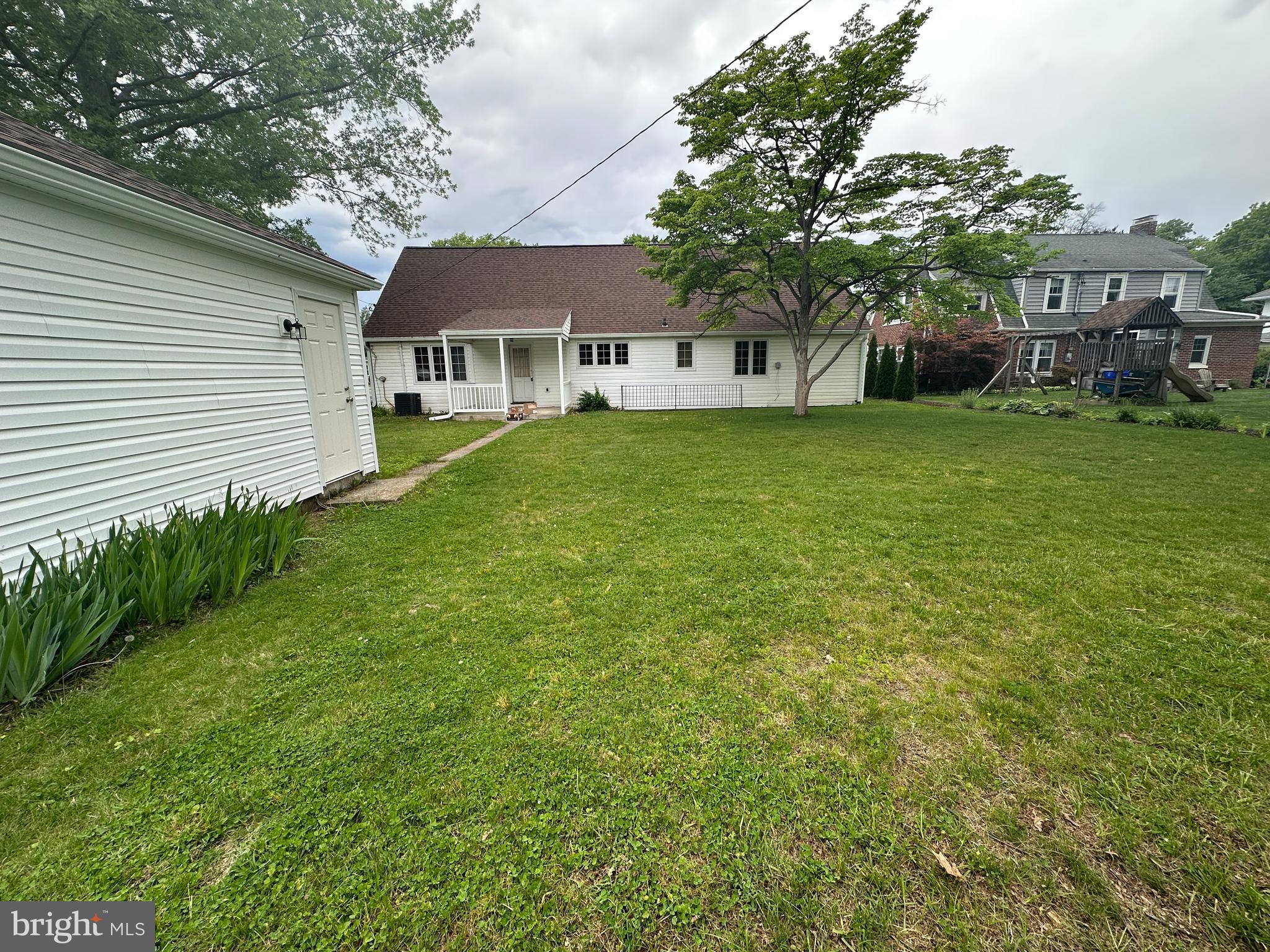 OAK HILL - Residential