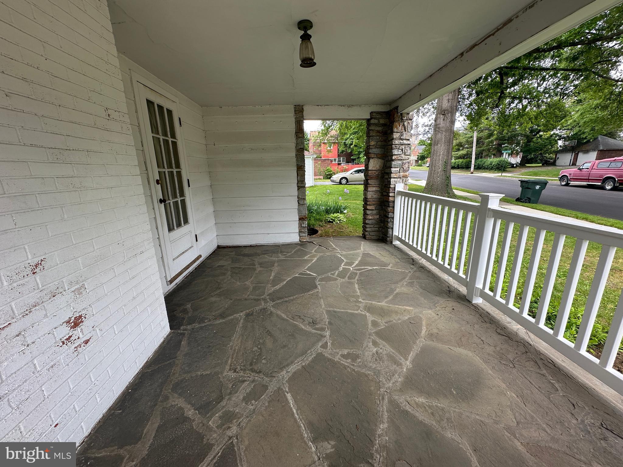 OAK HILL - Residential