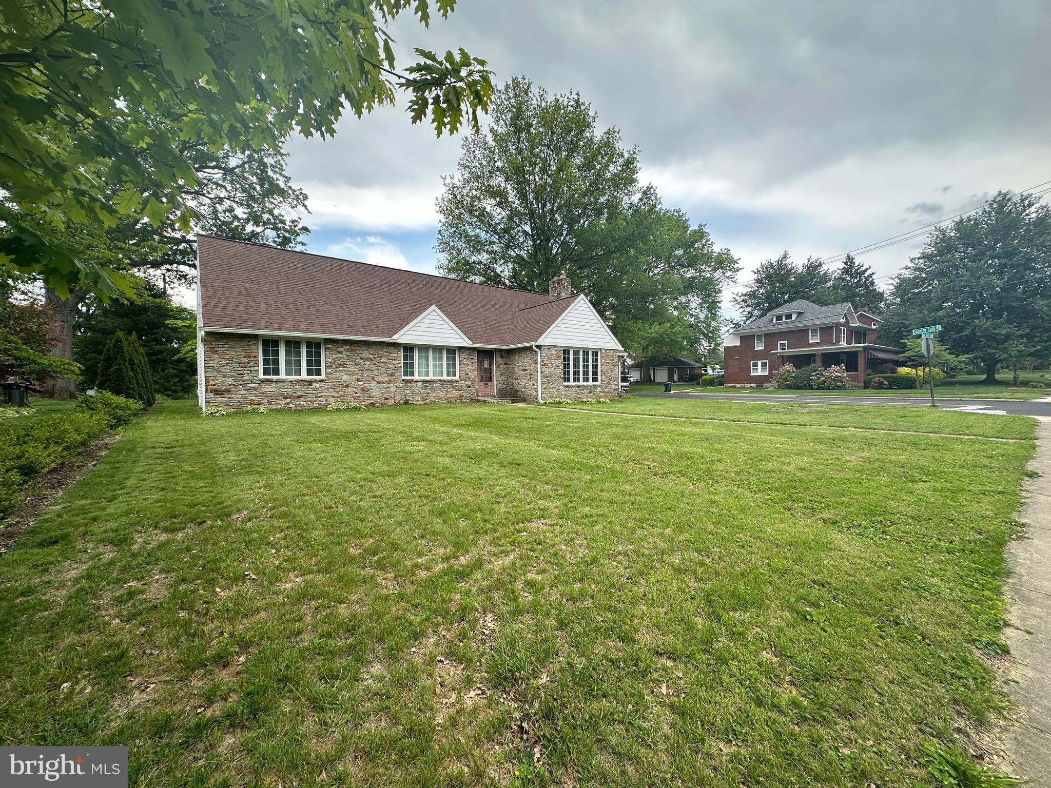 OAK HILL - Residential