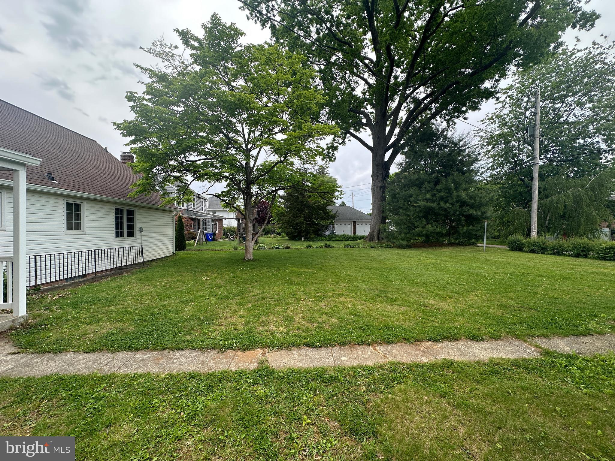 OAK HILL - Residential