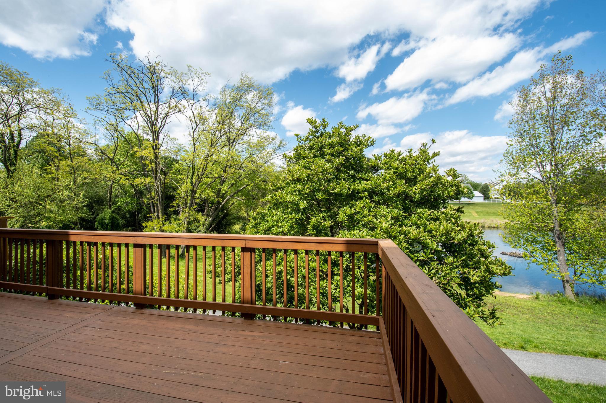 VILLAGE OF LONG REACH - Residential