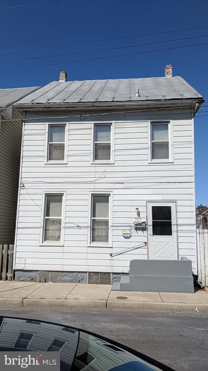 HAGERSTOWN - Residential