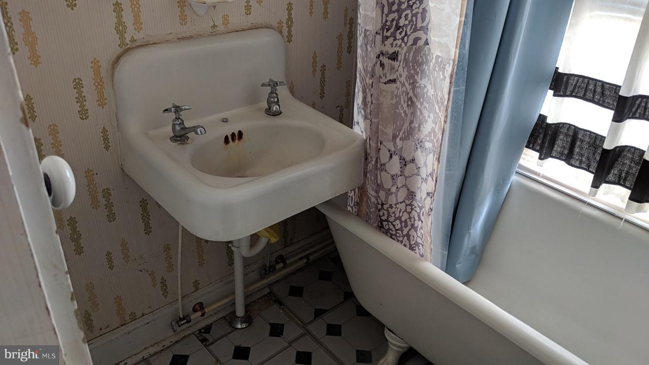 HAGERSTOWN - Residential