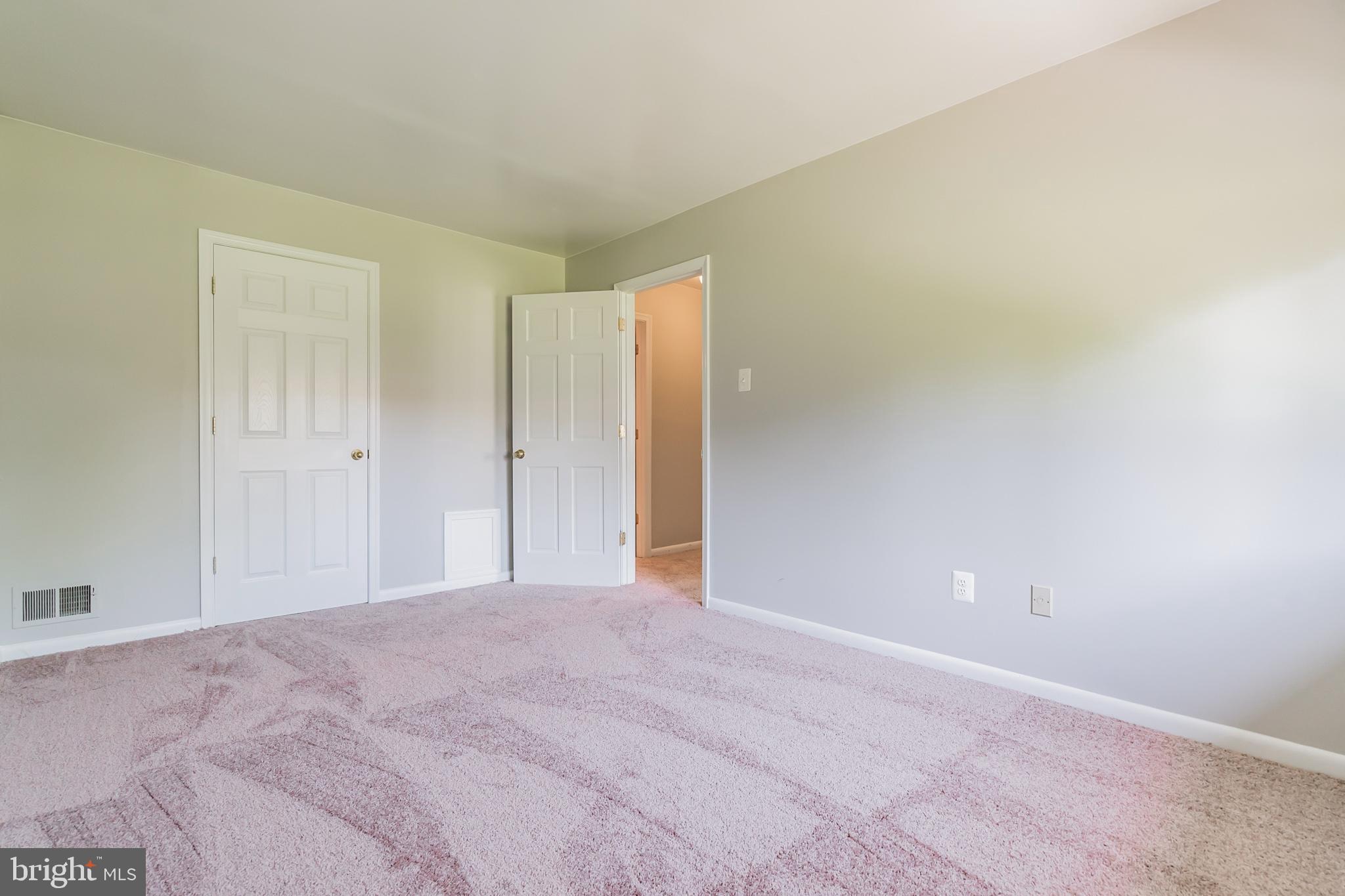 PINEWOOD LAWNS - Residential Lease