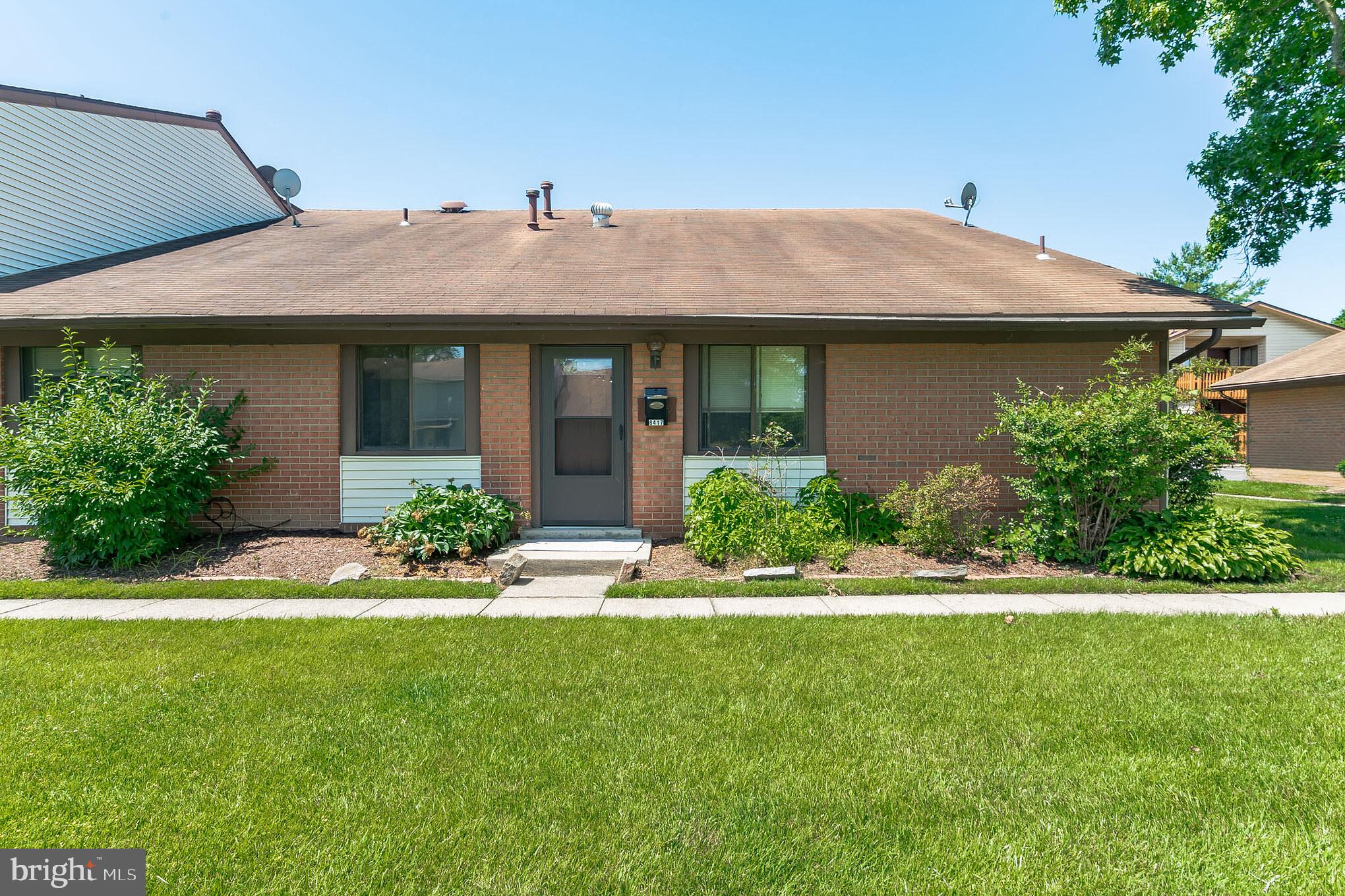 PINEWOOD LAWNS - Residential Lease