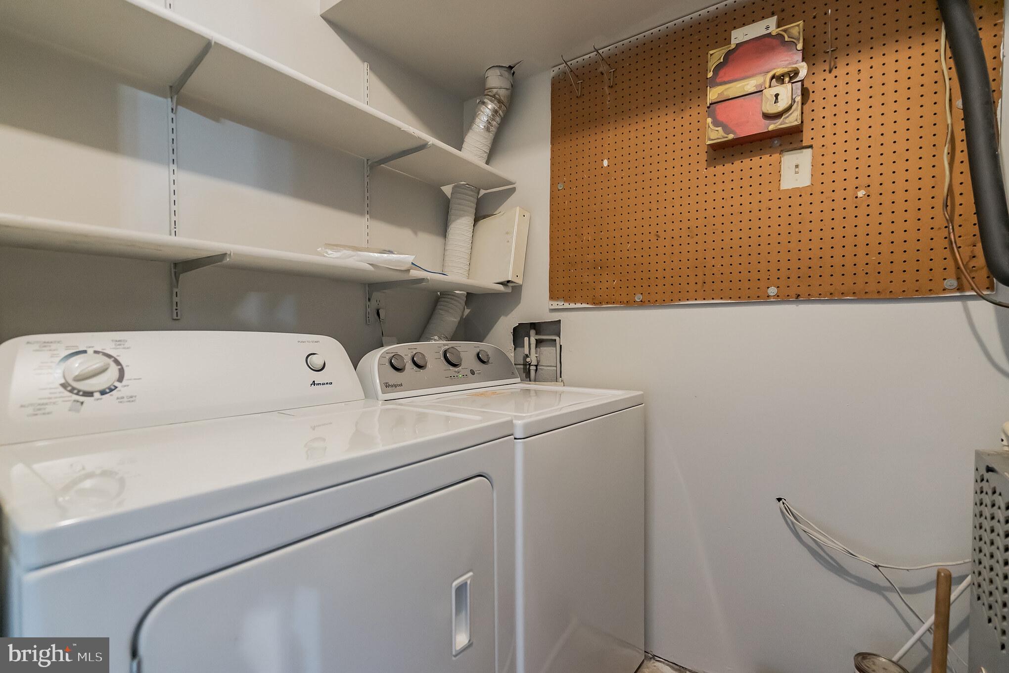 PINEWOOD LAWNS - Residential Lease