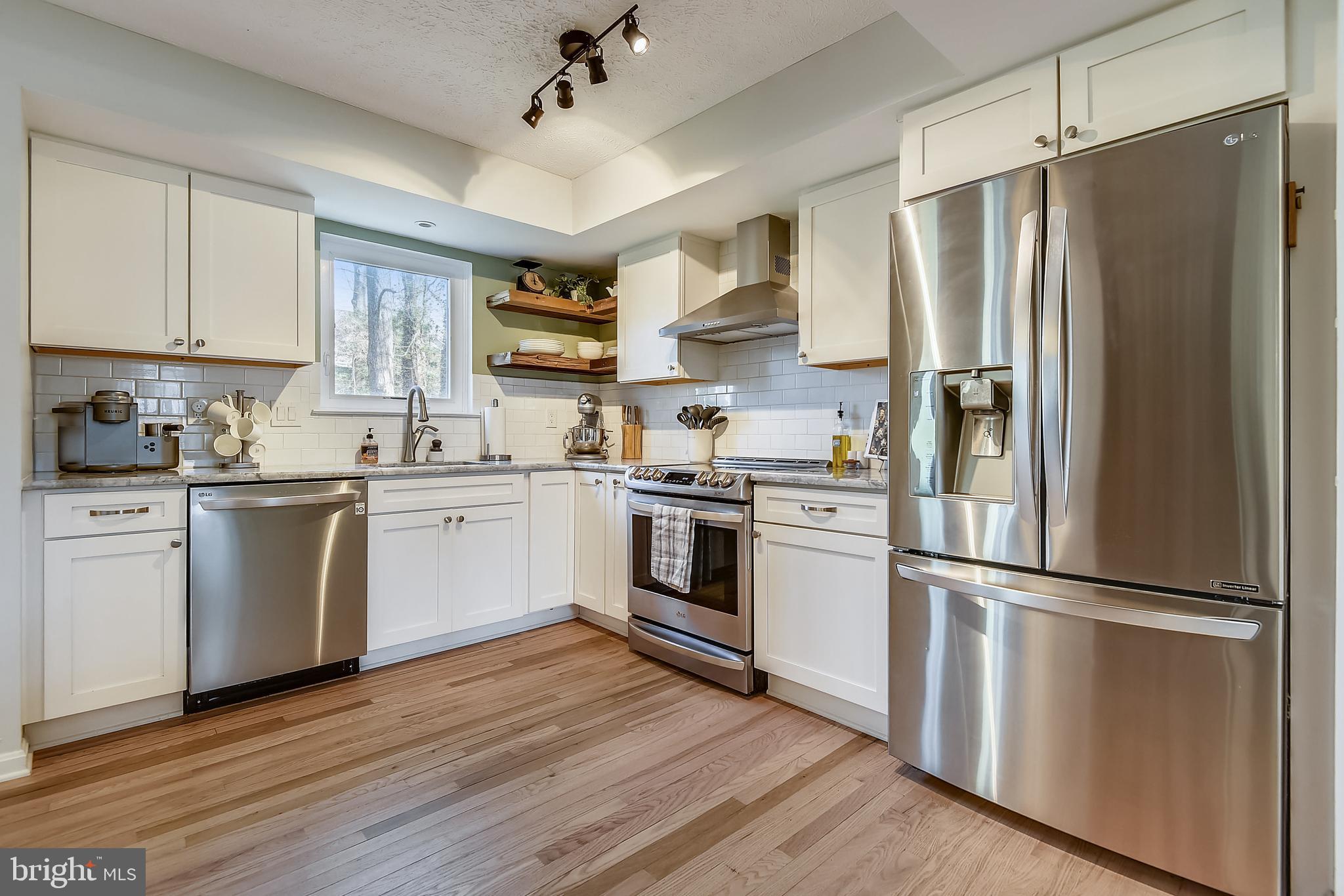 BLACKWALNUT COVE - Residential