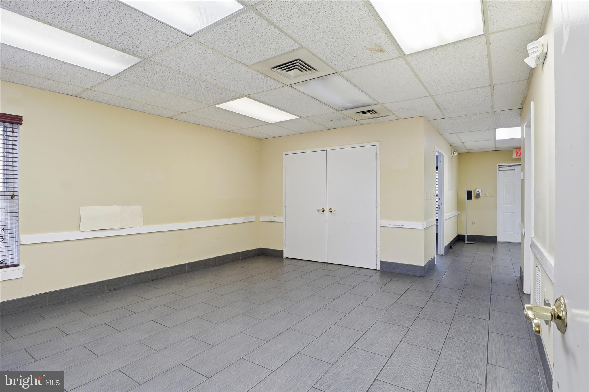 DEMOCRACY SQUARE BUS CTR - Commercial Sale