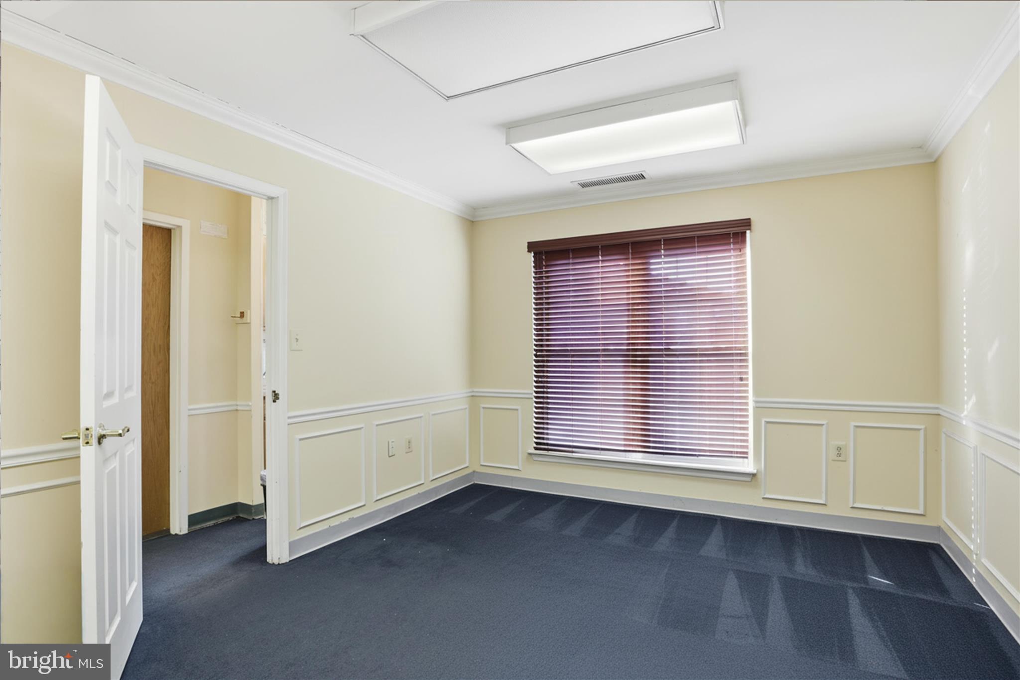 DEMOCRACY SQUARE BUS CTR - Commercial Sale