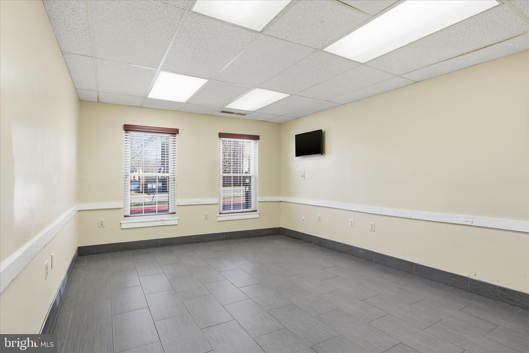 DEMOCRACY SQUARE BUS CTR - Commercial Sale