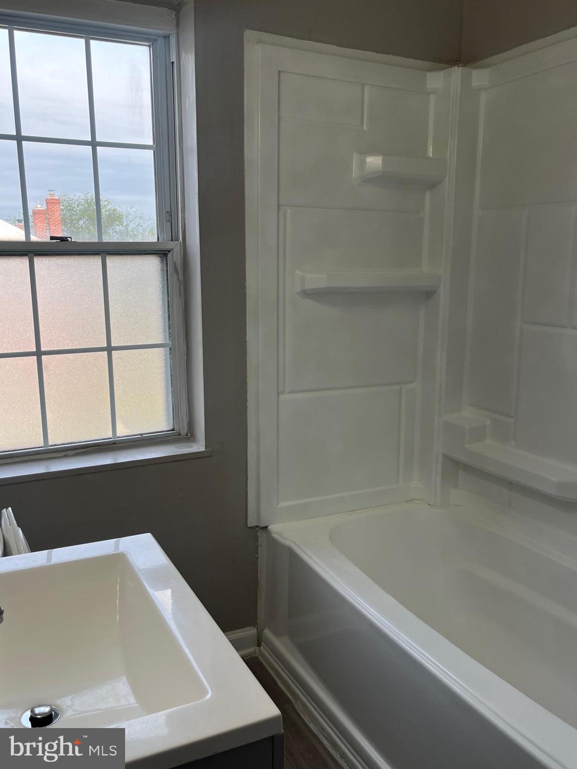 EASTWOOD - Residential Lease