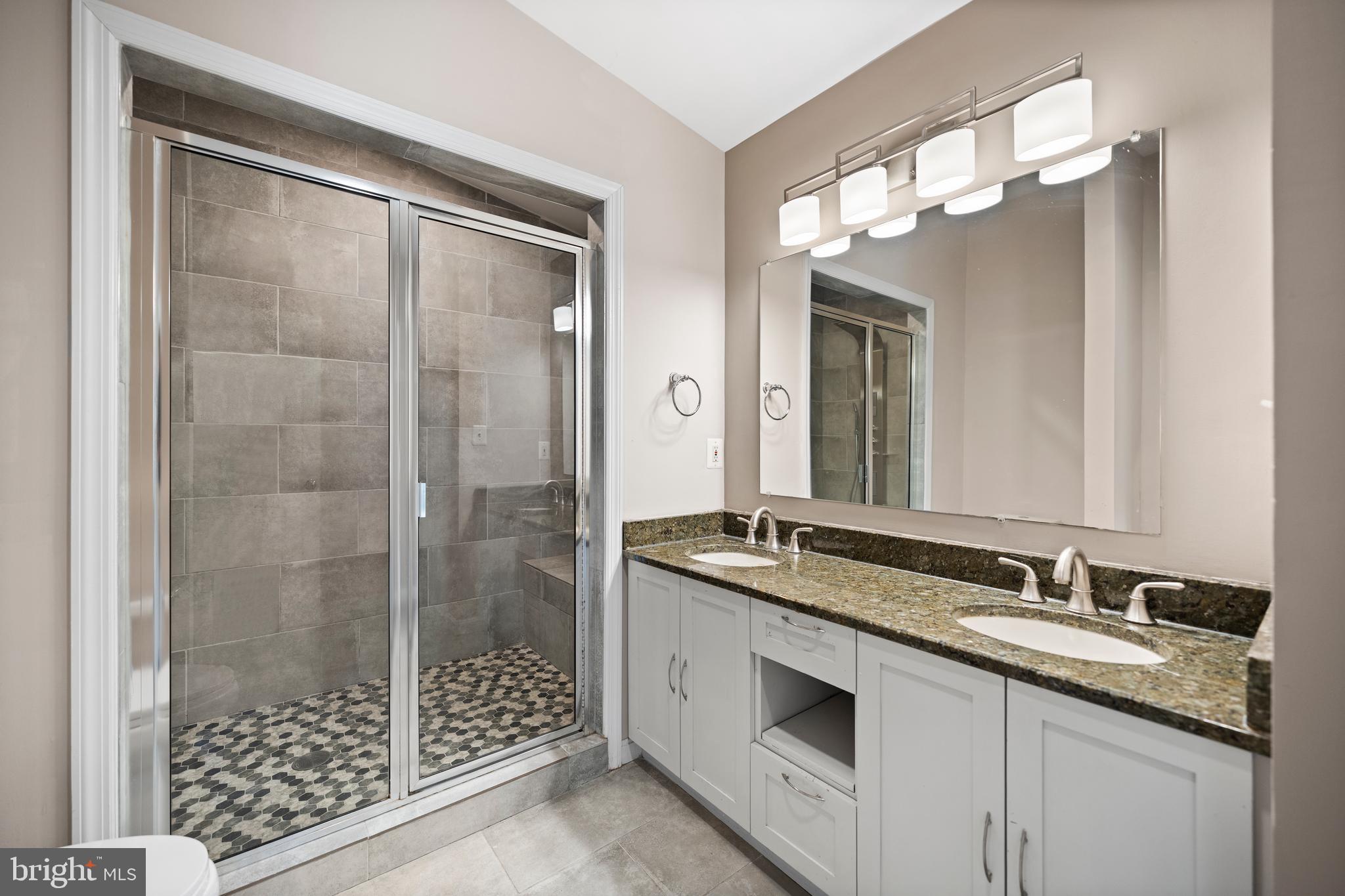 FALLS CHURCH - Residential