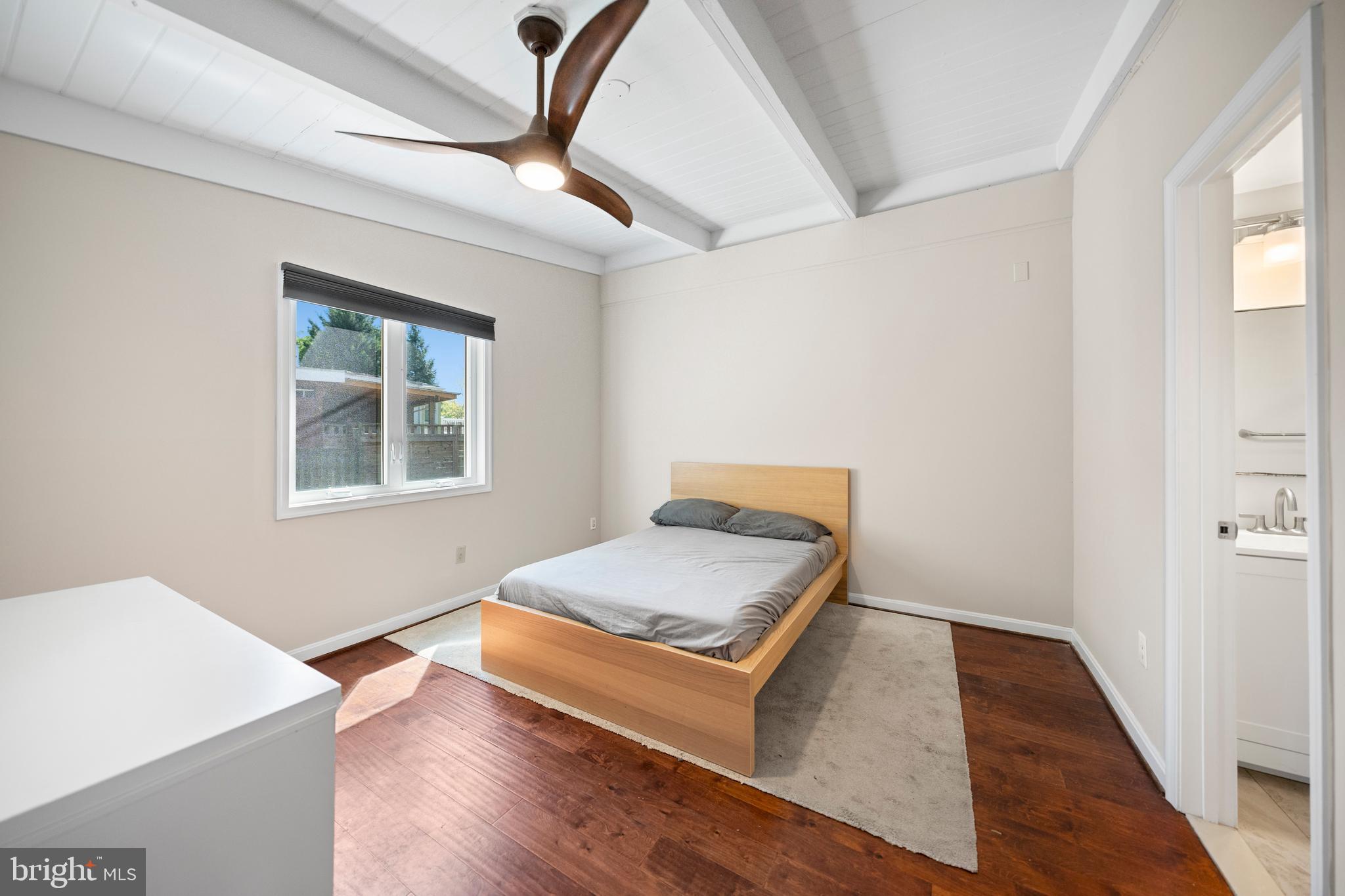 FALLS CHURCH - Residential