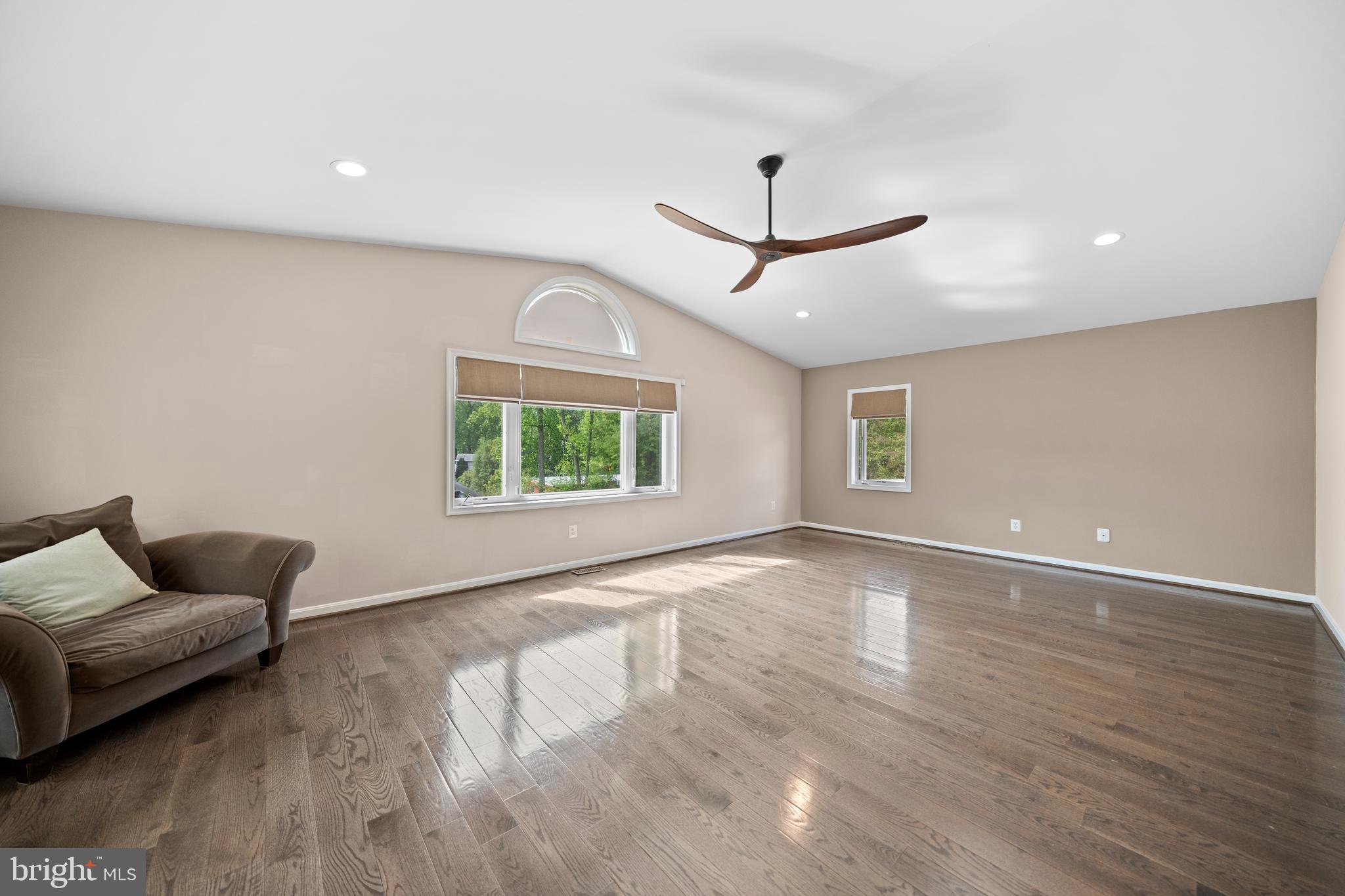 FALLS CHURCH - Residential