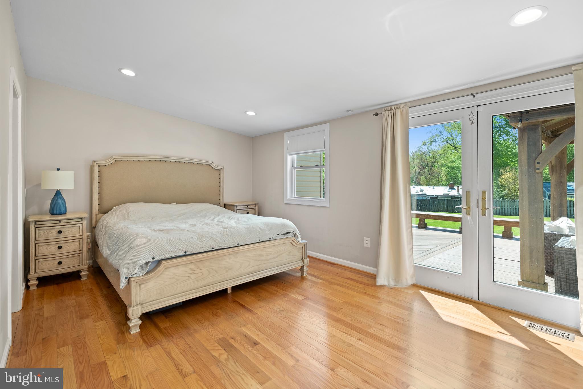 FALLS CHURCH - Residential