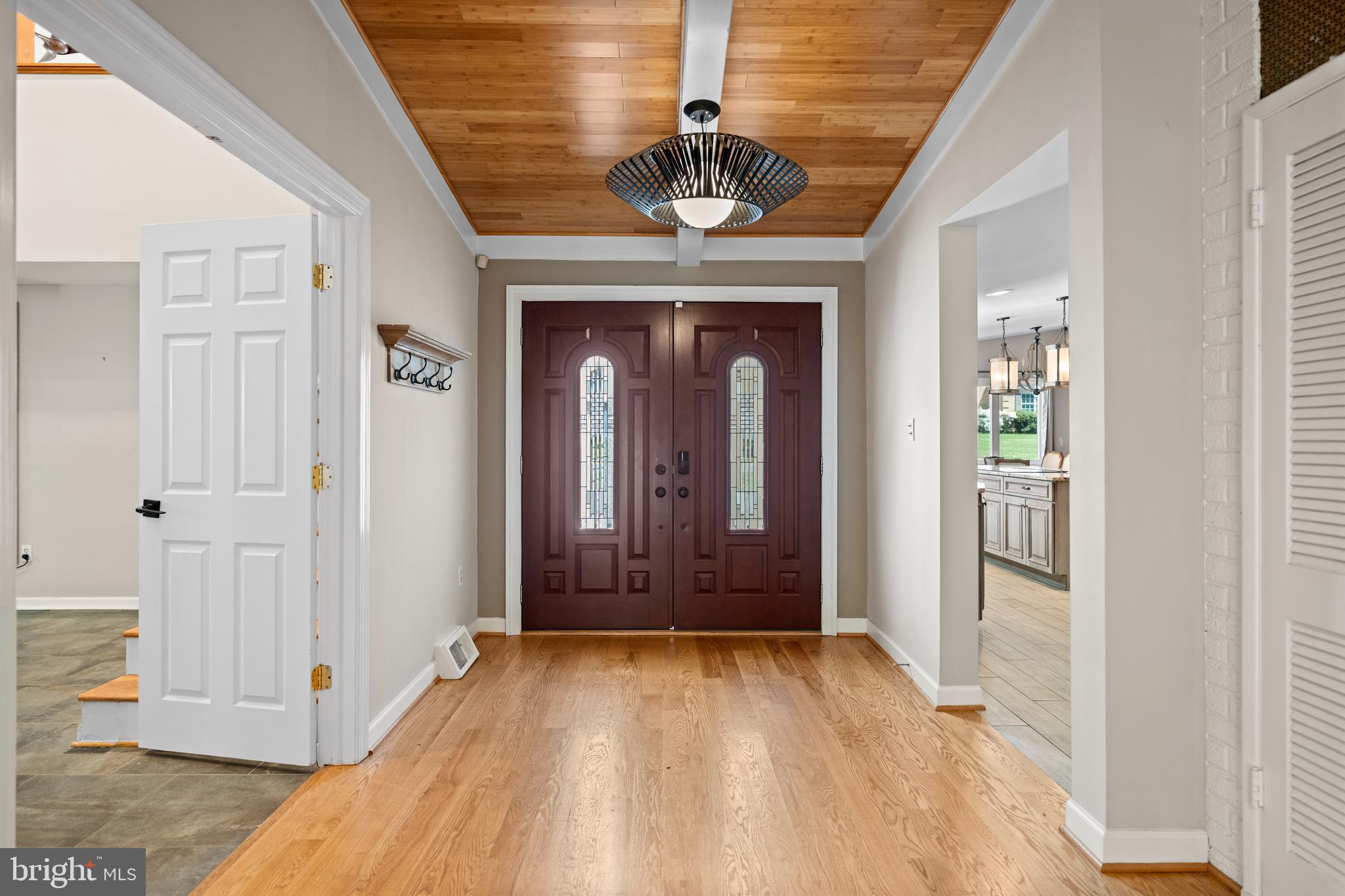 7113 CAROL LANE