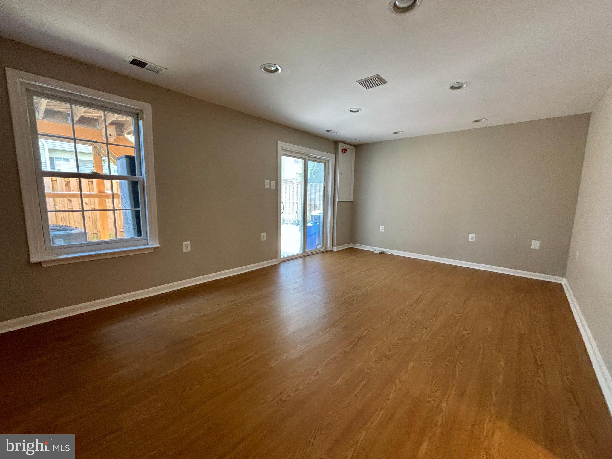 HALLOWELL - Residential