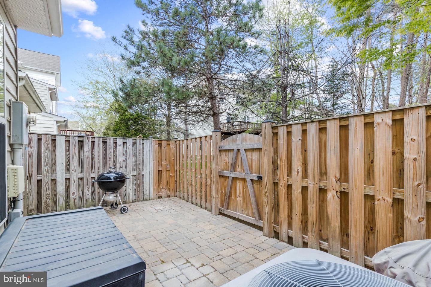 DEERFIELD RIDGE - Residential Lease