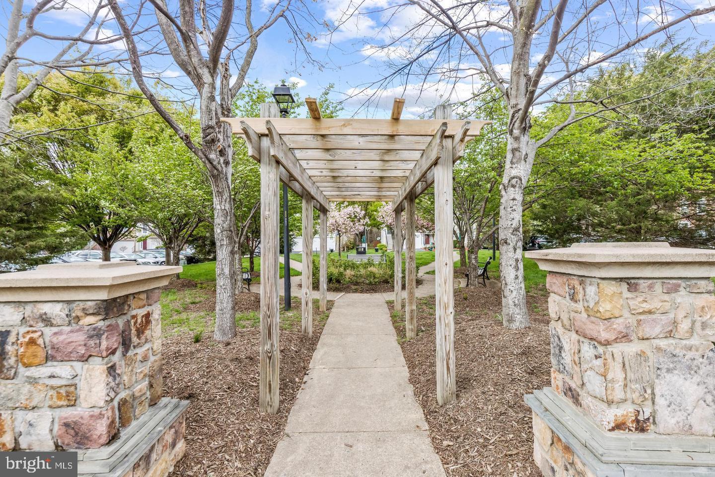 DEERFIELD RIDGE - Residential Lease