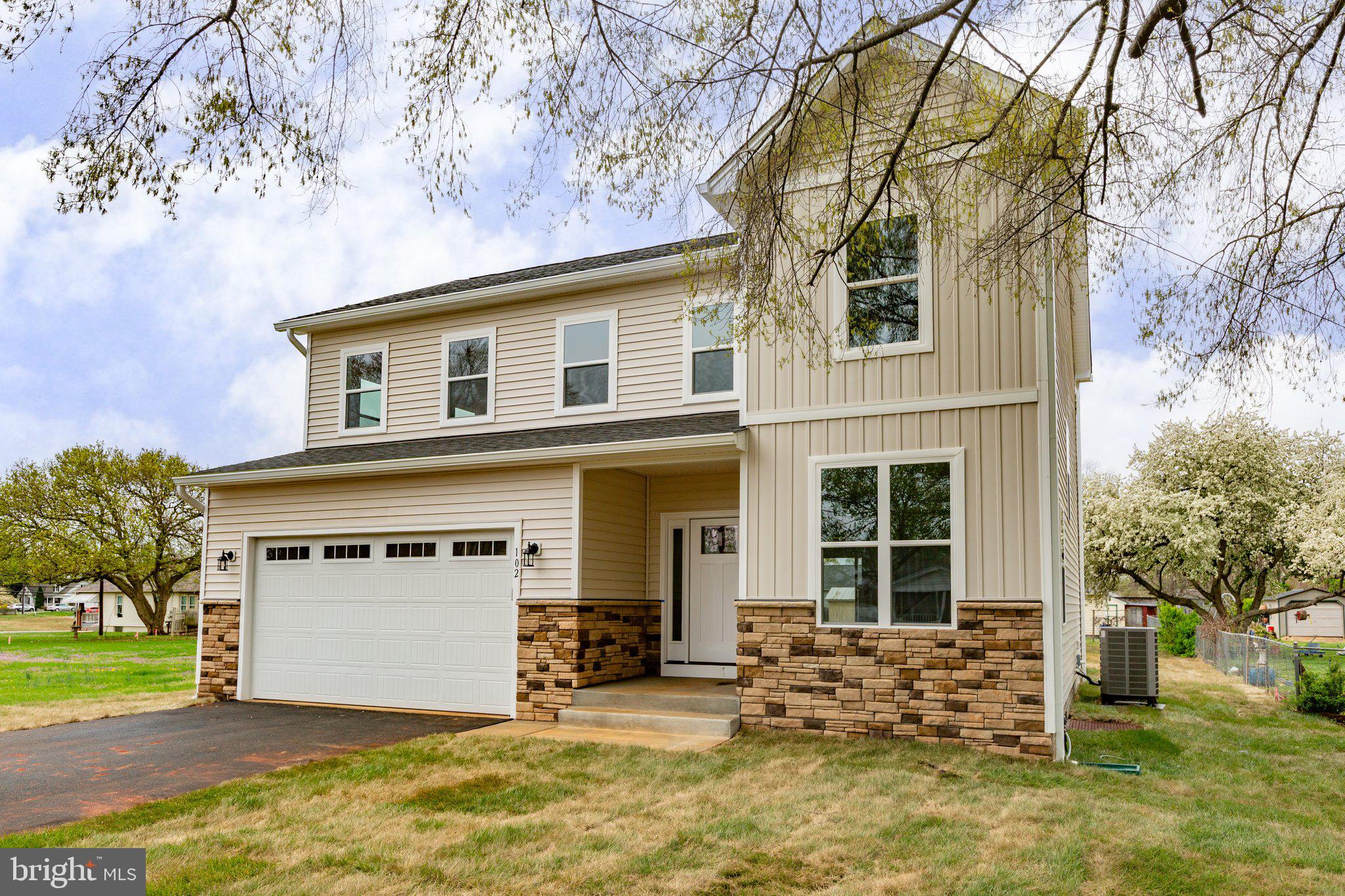 BROOKFIELD - Residential