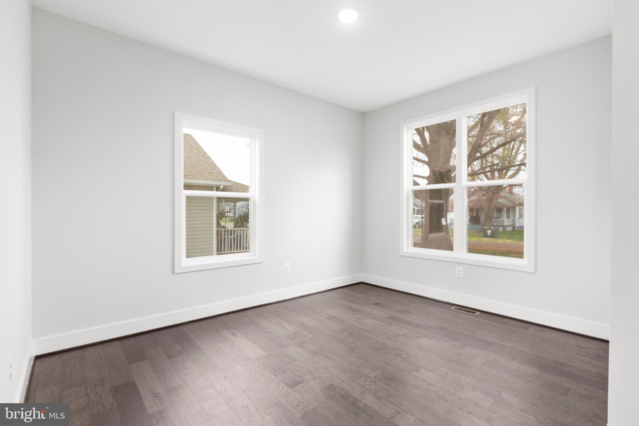 BROOKFIELD - Residential