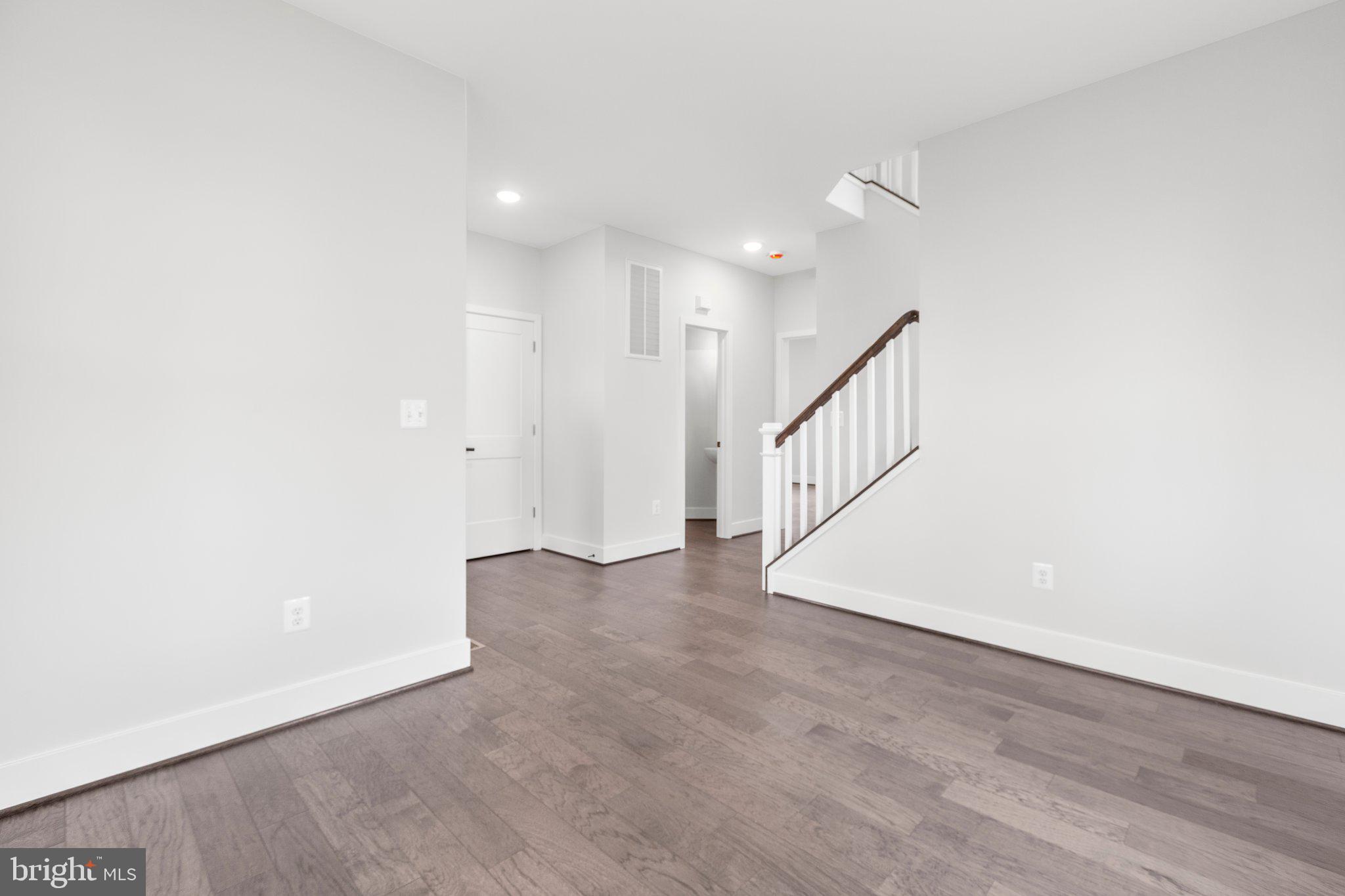 BROOKFIELD - Residential