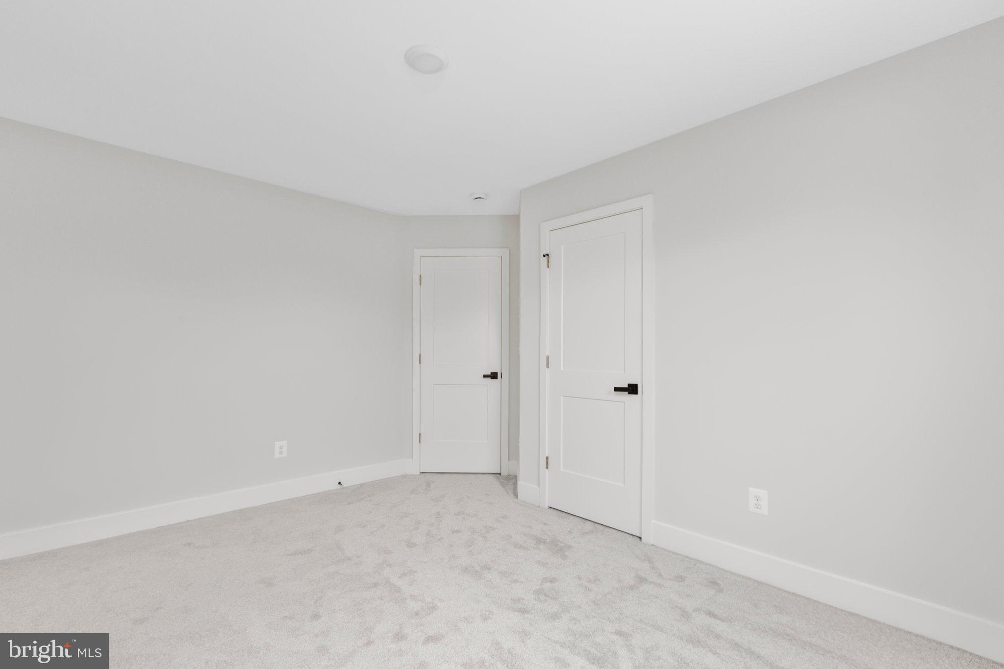 BROOKFIELD - Residential