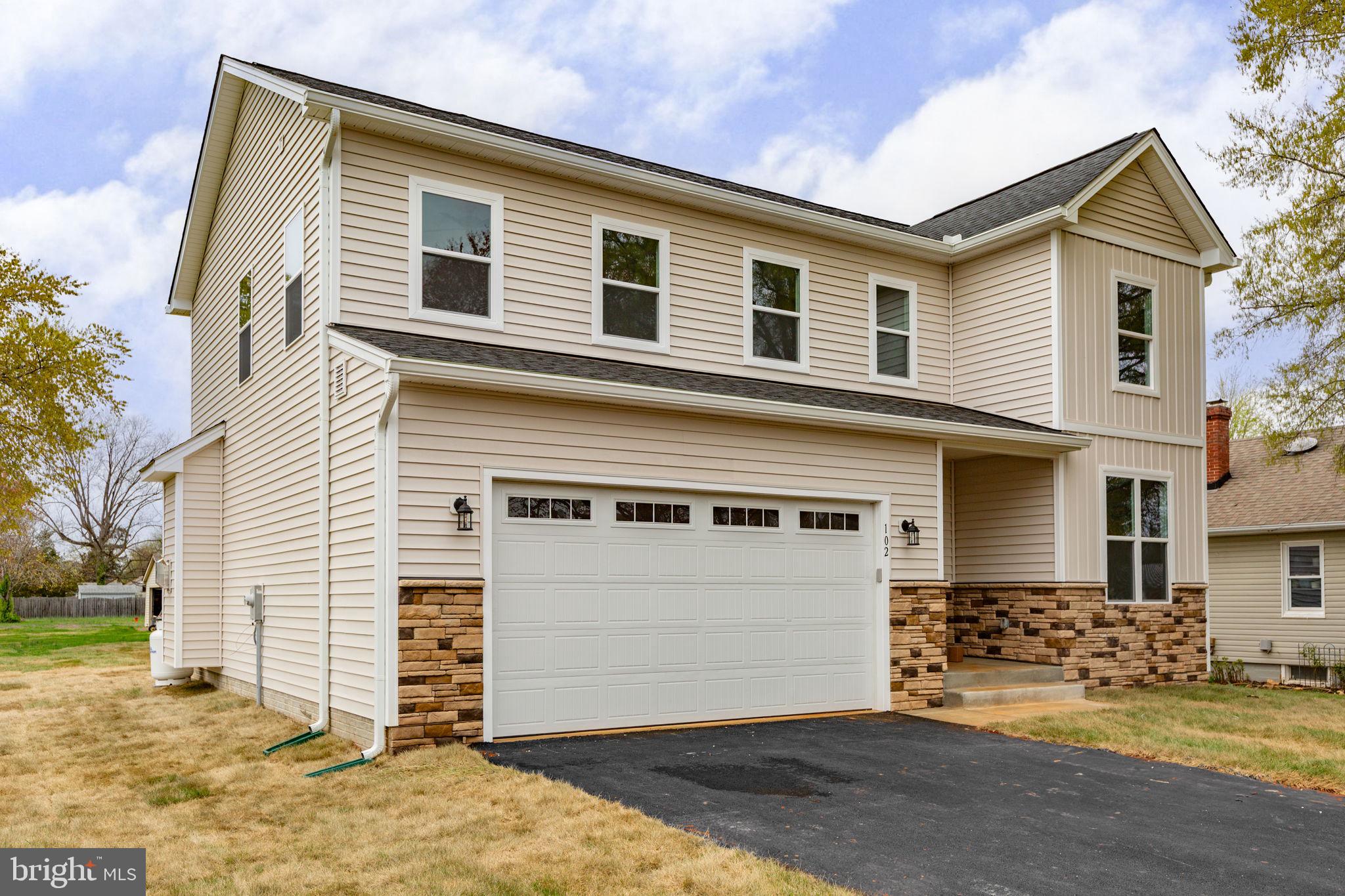 BROOKFIELD - Residential