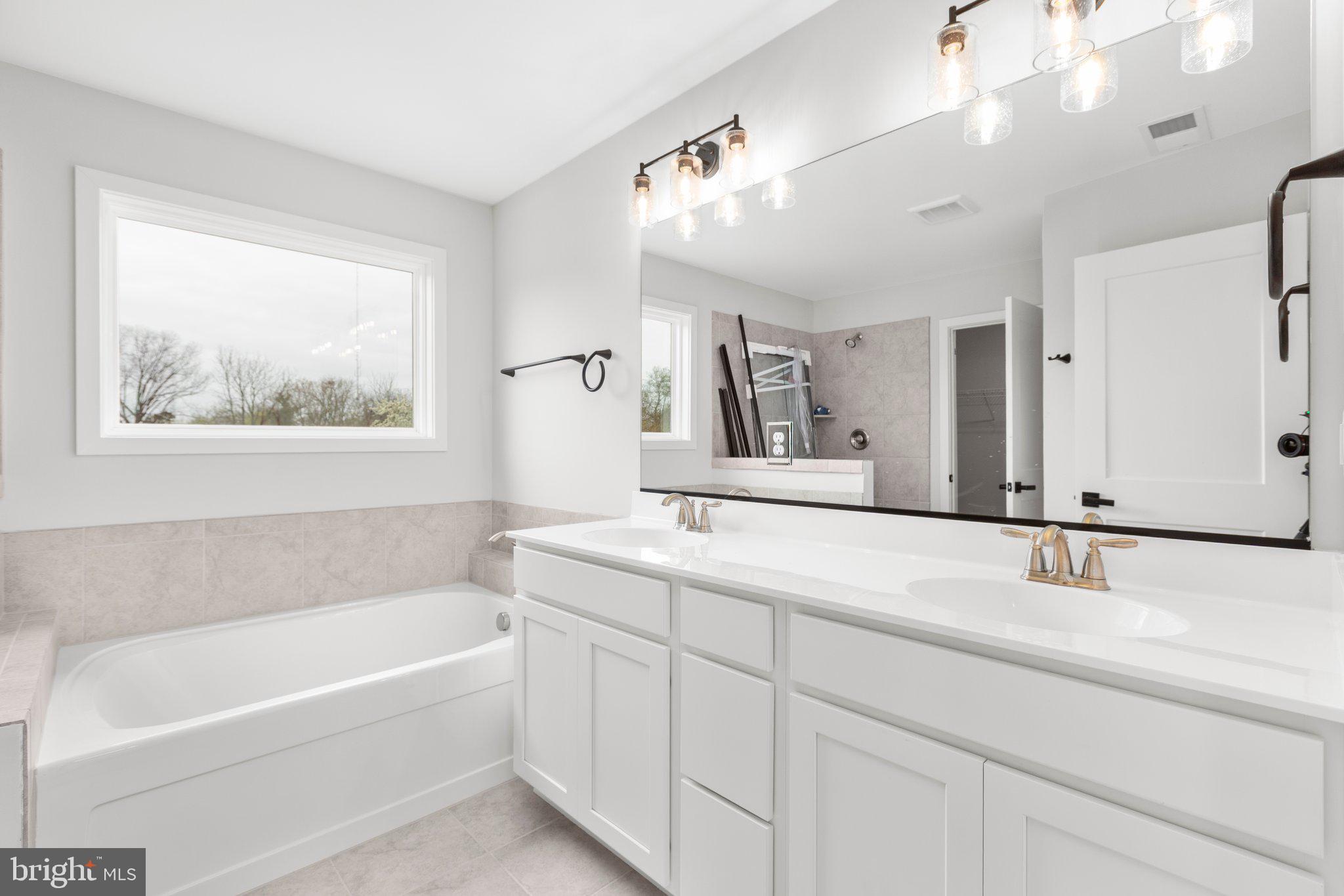 BROOKFIELD - Residential