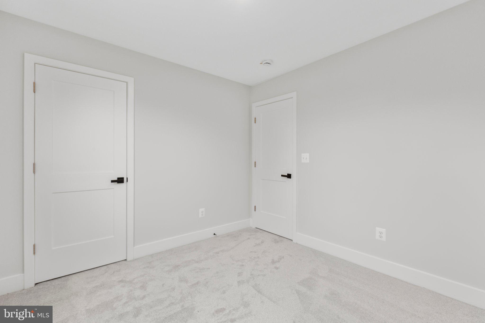 BROOKFIELD - Residential