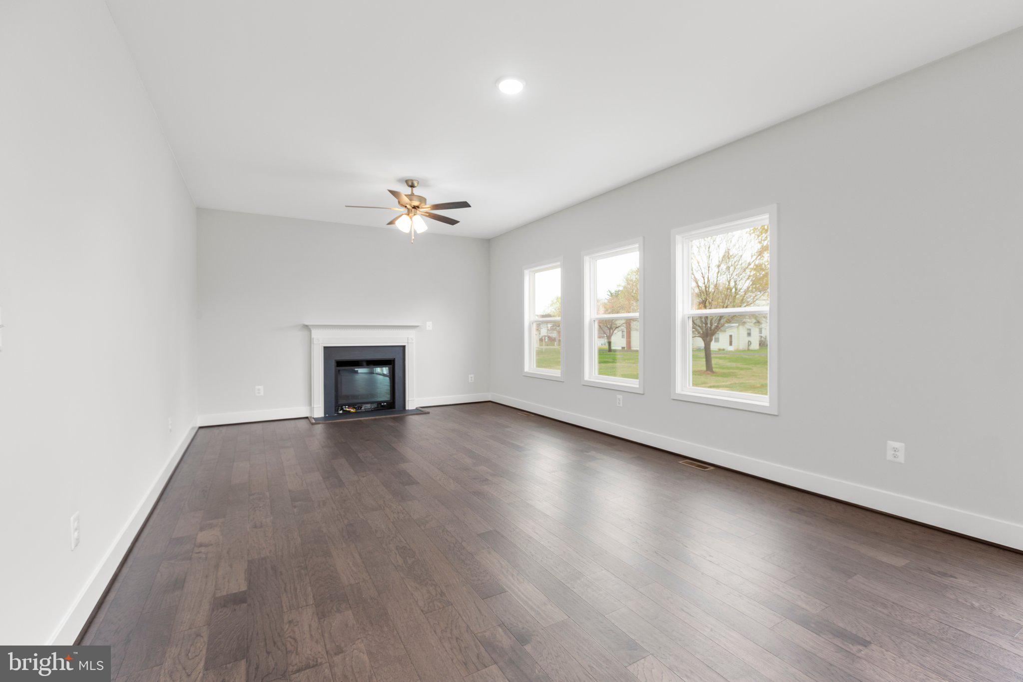 BROOKFIELD - Residential