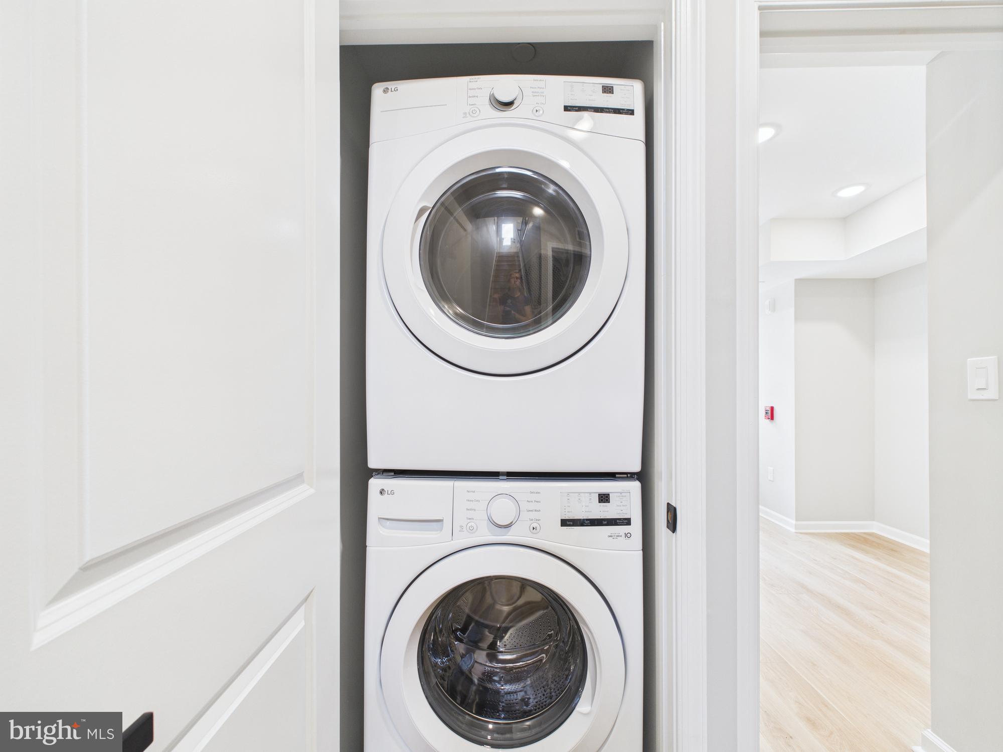 FORGOTTEN BOTTOM - Residential Lease