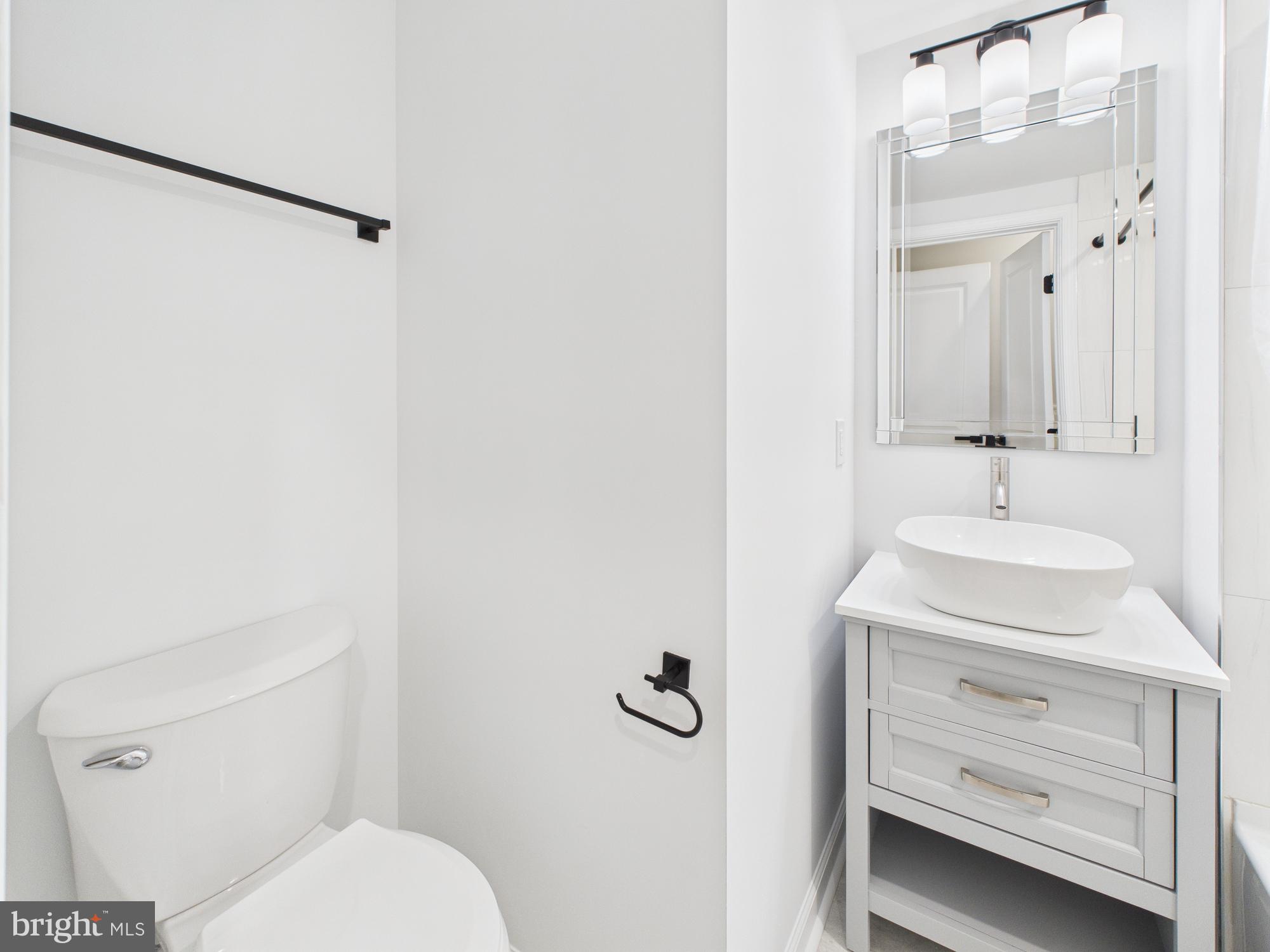 FORGOTTEN BOTTOM - Residential Lease