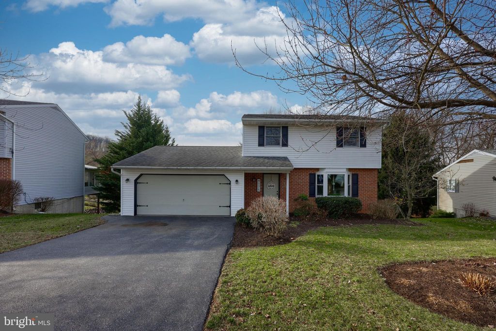 Photo of 4175 Jasmine Place, MOUNT JOY, PA 17552 (MLS # PALA2062686)