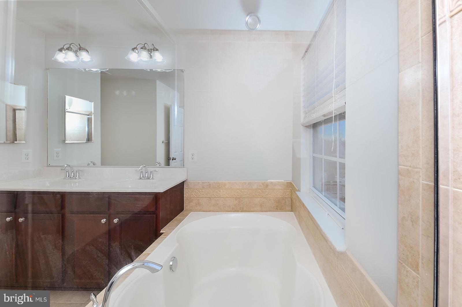 LAKES AT STANSBURY SHORE - Residential