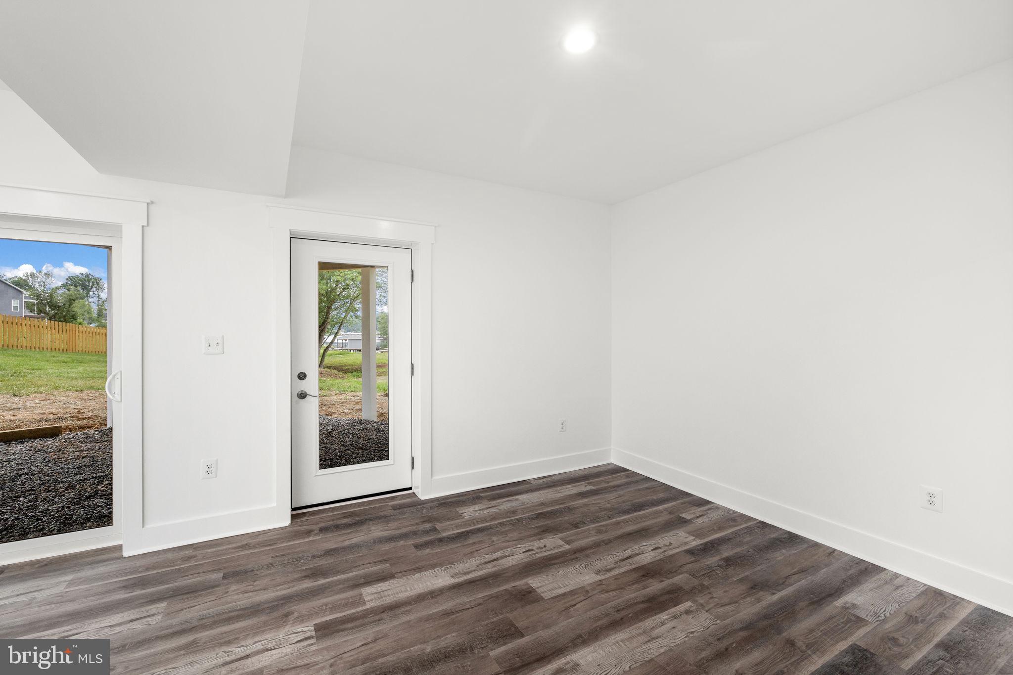 ELK CREEK LANDING - Residential