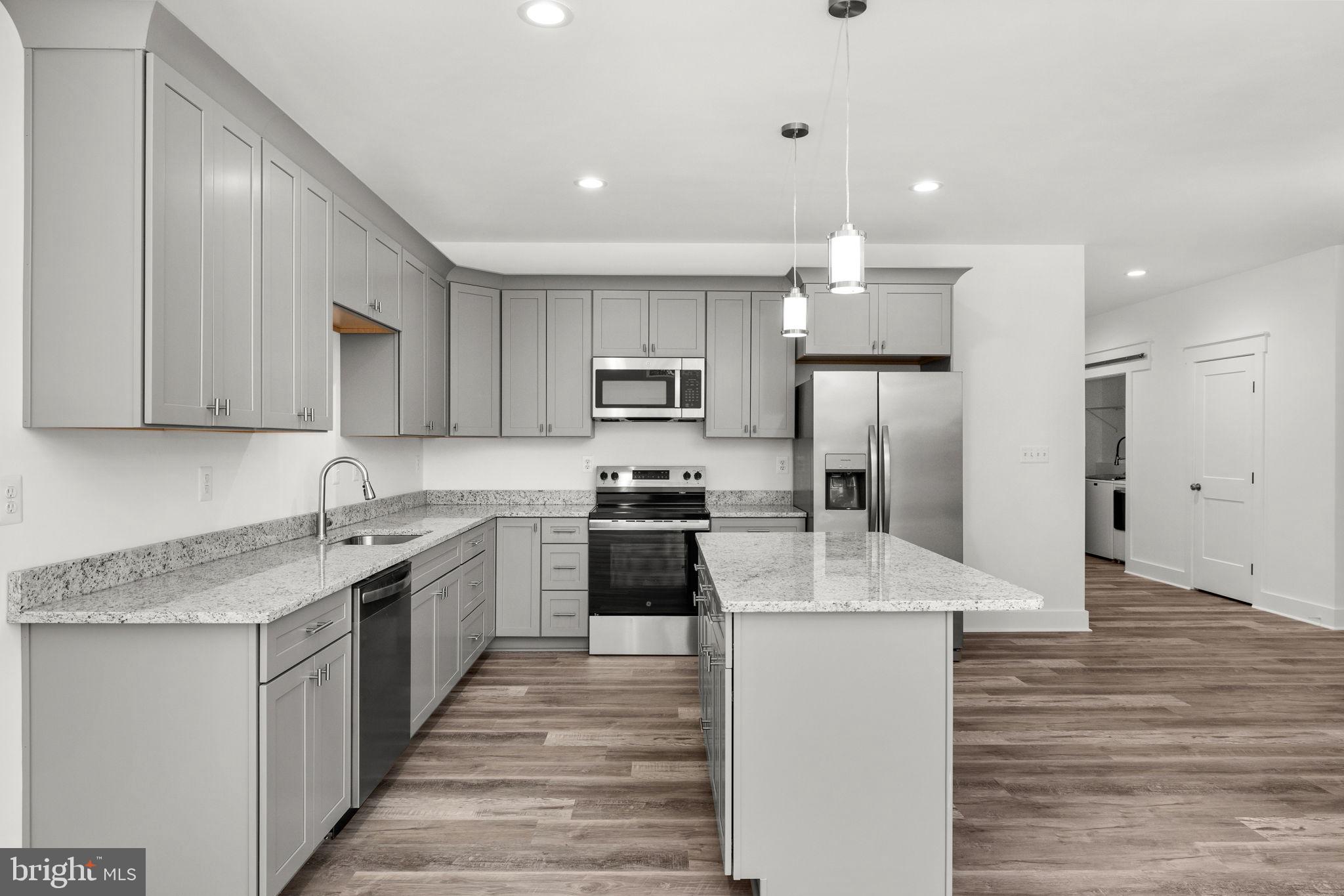 ELK CREEK LANDING - Residential