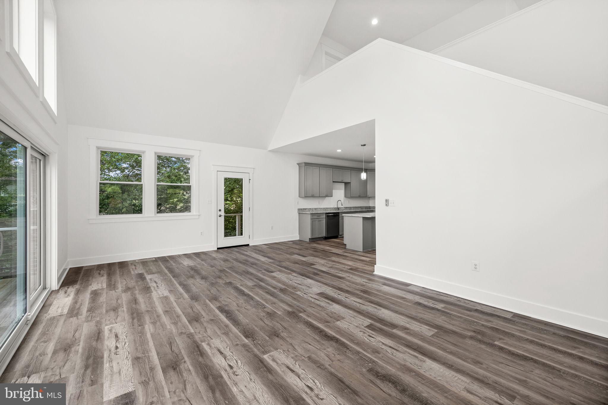 ELK CREEK LANDING - Residential