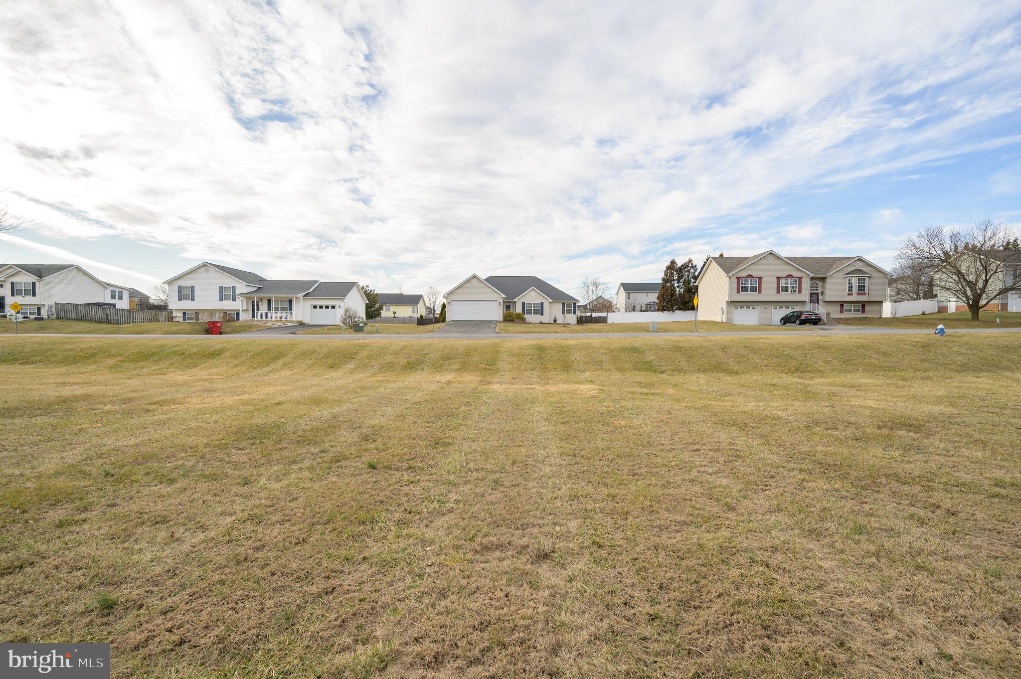 BRIAR RUN - Residential