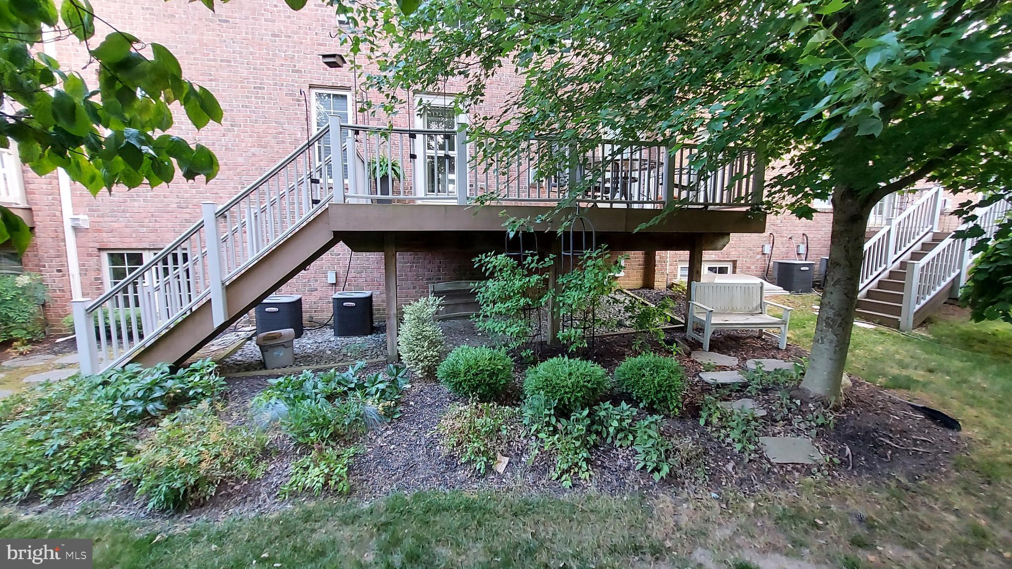 SCOT'S GLEN - Residential