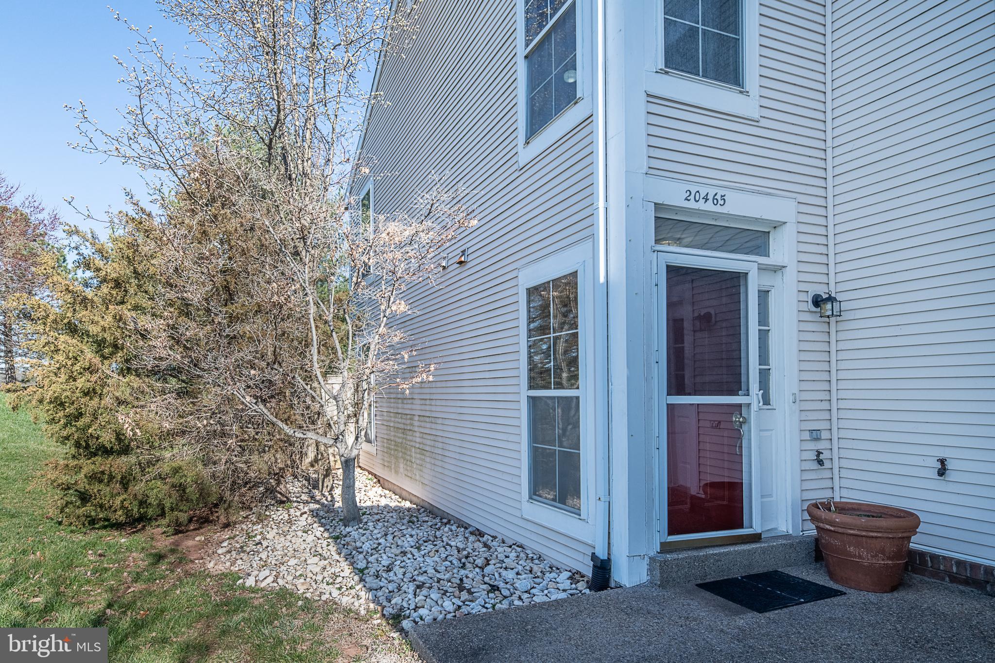 ASHBURN VILLAGE - Residential Lease