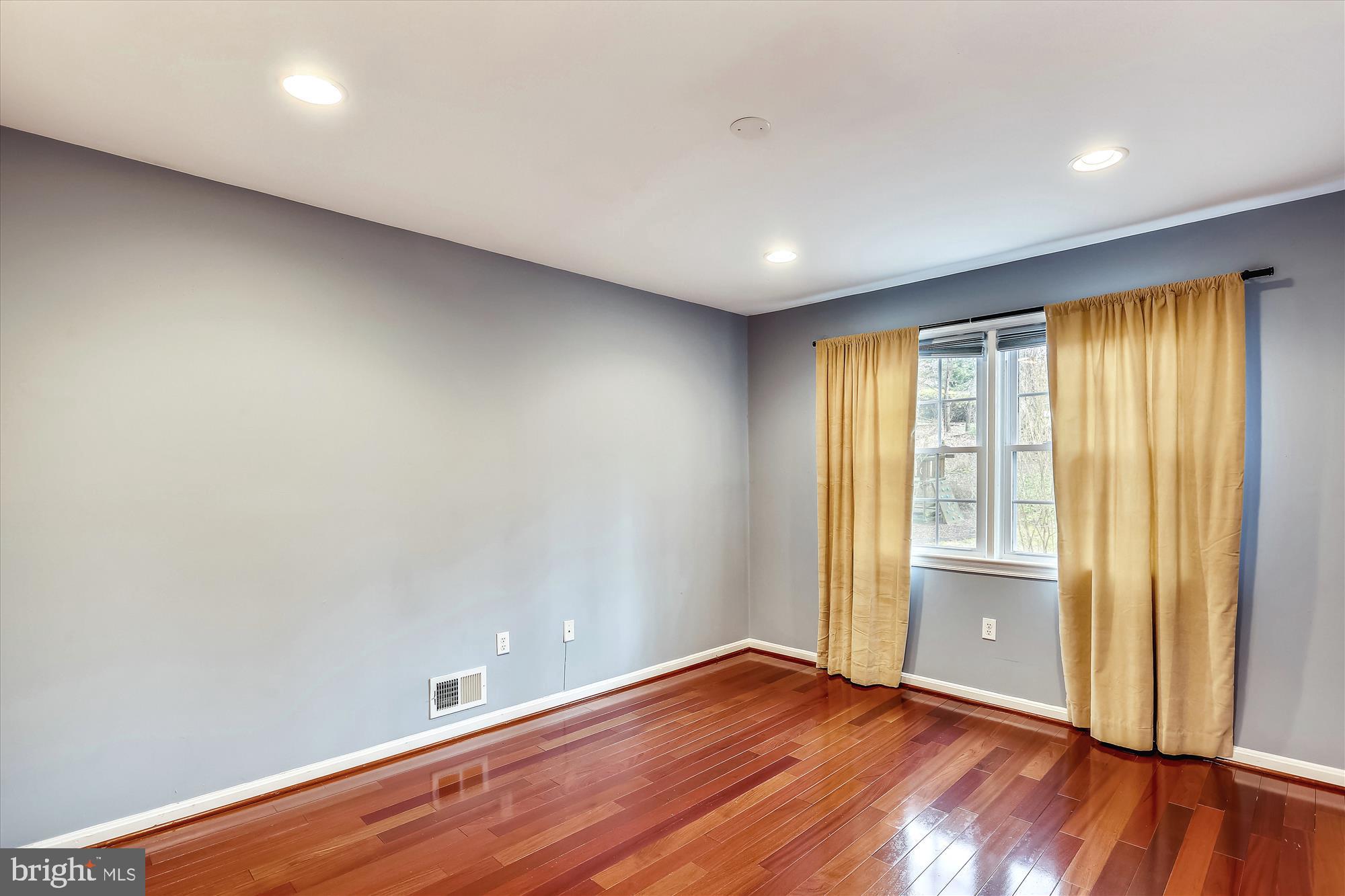 WILLOWBROOK - Residential Lease