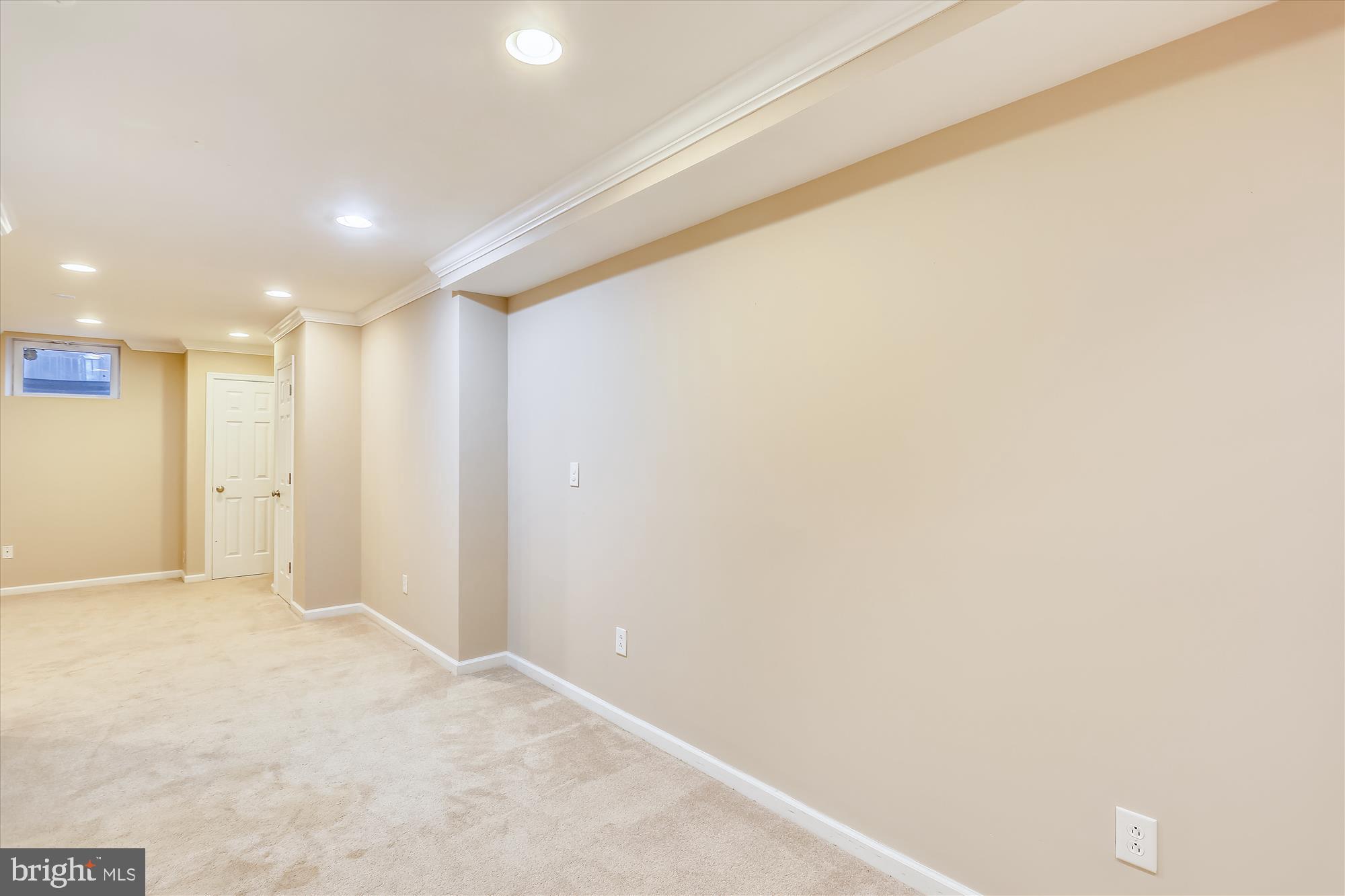 WILLOWBROOK - Residential Lease