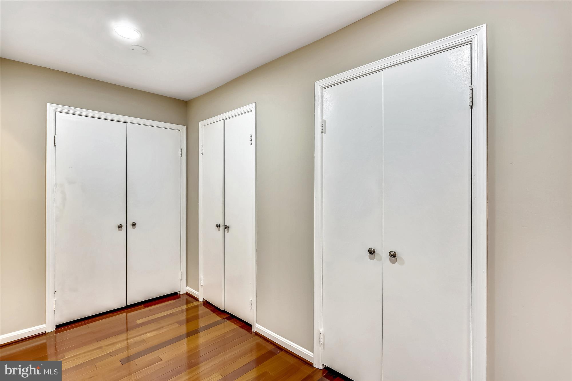 WILLOWBROOK - Residential Lease