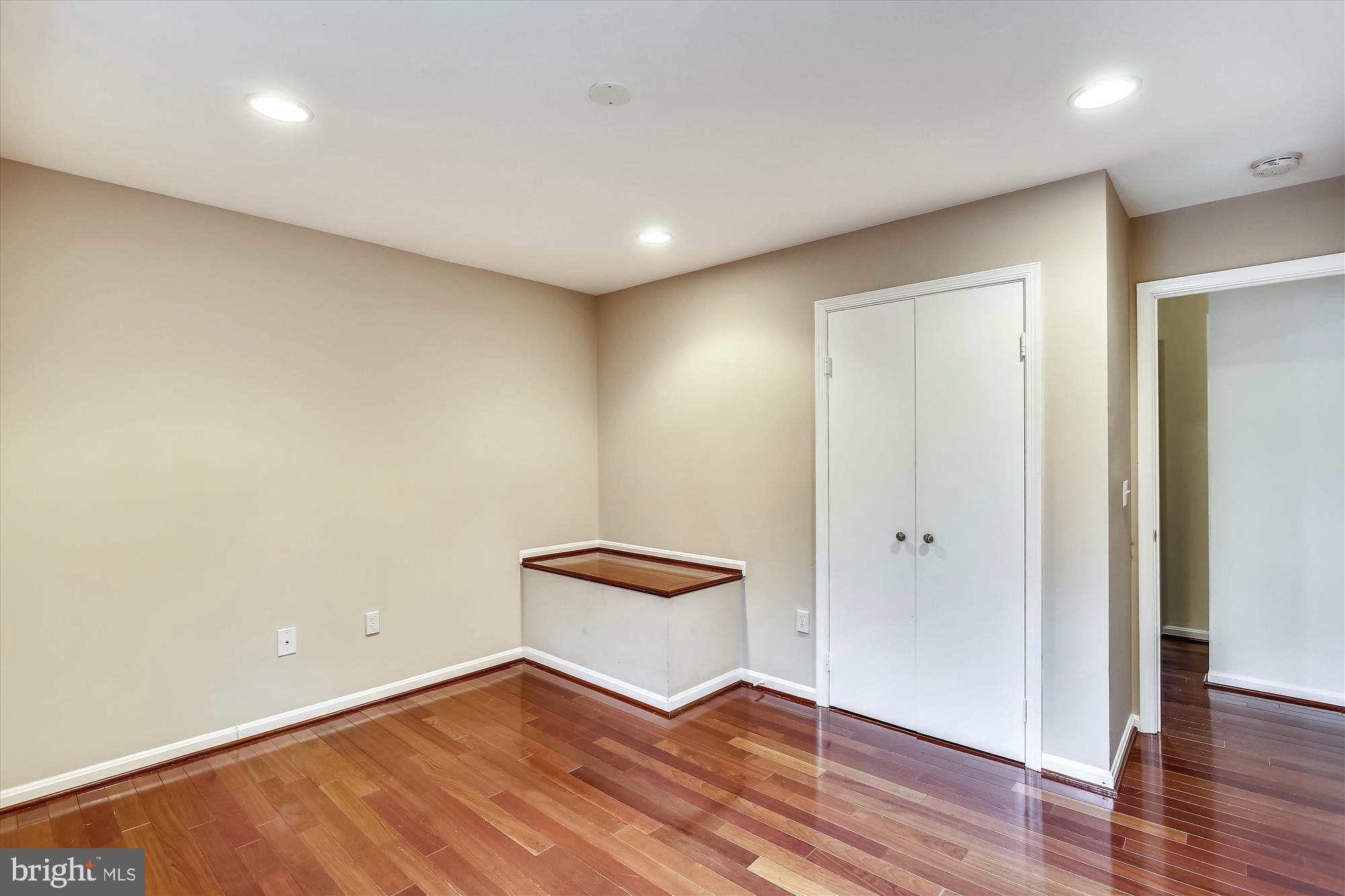 WILLOWBROOK - Residential Lease